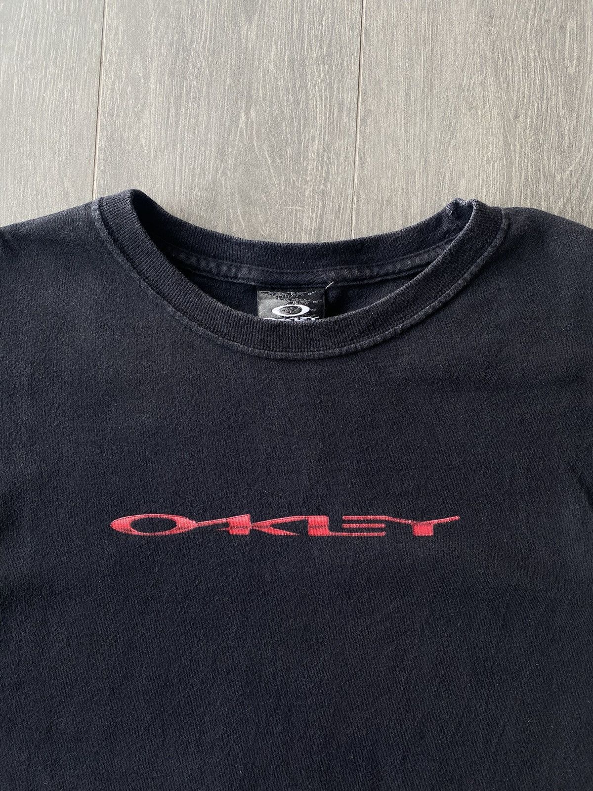 Oakley × Vintage Vintage 00’s Oakley Center SpellOut Tee Size US M / EU 48-50 / 2 - 3 Thumbnail