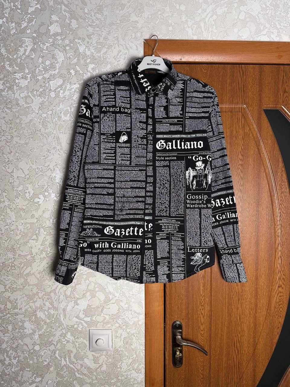 John Galliano JOHN GALLIANO NEWSPAPER PRINT LONG SLEEVES SHIRT Size M Size US M / EU 48-50 / 2 - 1 Thumbnail