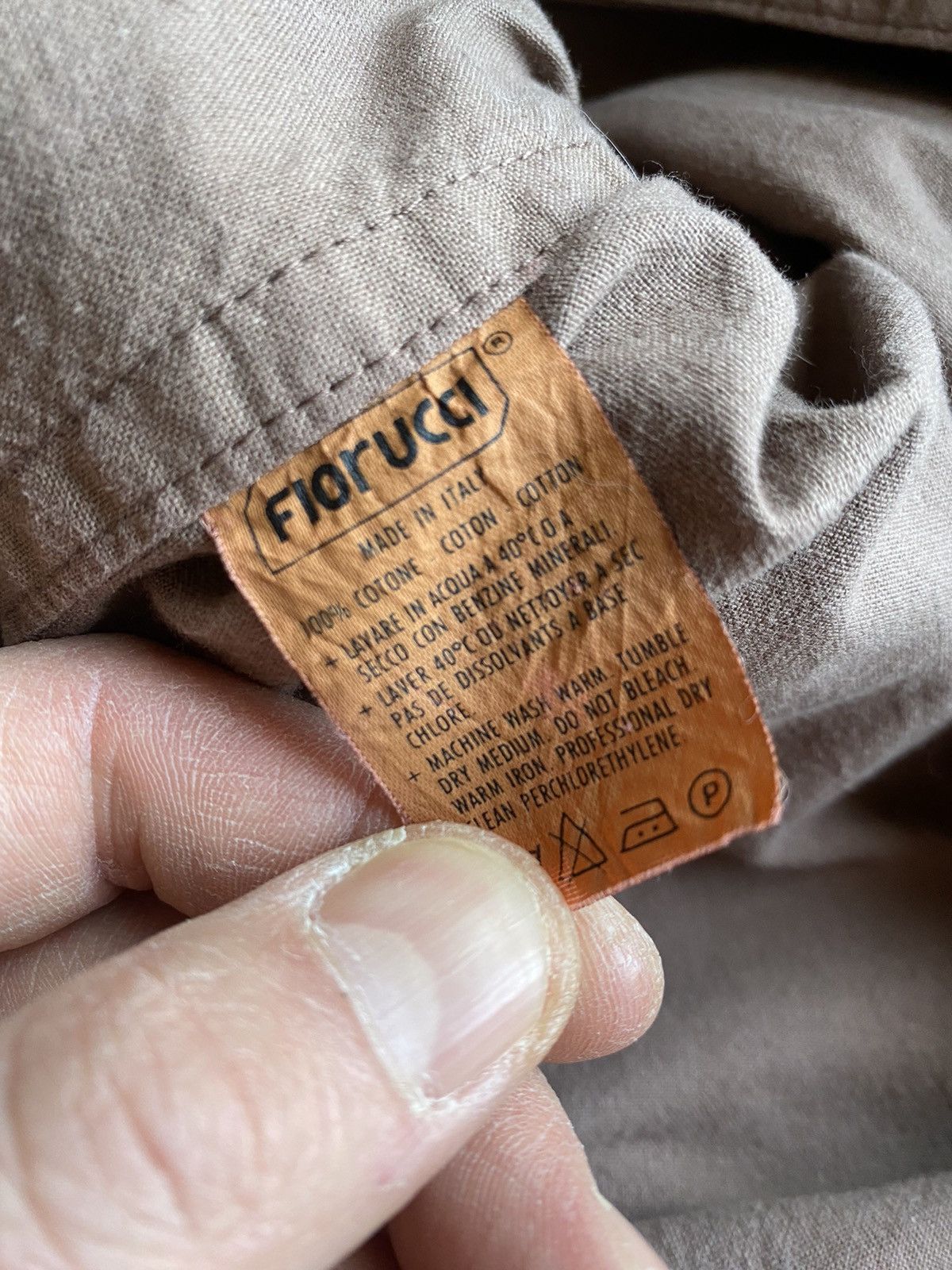 Fiorucci Rare Fiorucci Hard Trench Coat, size S, brown, used . Size US S / EU 44-46 / 1 - 18 Thumbnail