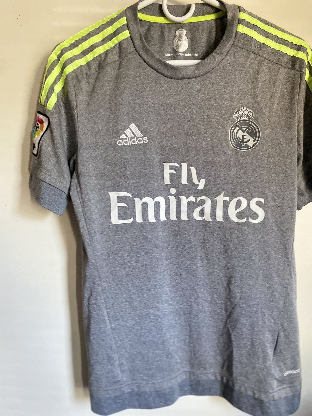 Adidas Real Madrid away 15/16 Size US S / EU 44-46 / 1 - 1 Thumbnail