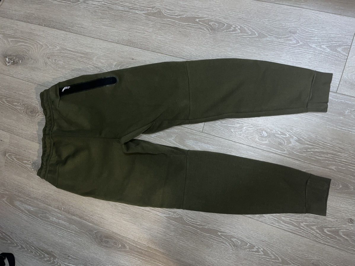 Nike Men's Nike Tech Fleece Jogger Pants (Olive green) Size US 32 / EU 48 - 5 Thumbnail