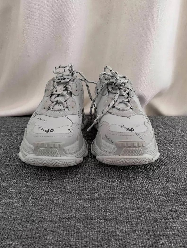 Balenciaga Balenciaga Triple S Sneakers Size 40-2506 Size US 7 / EU 40 - 7 Thumbnail