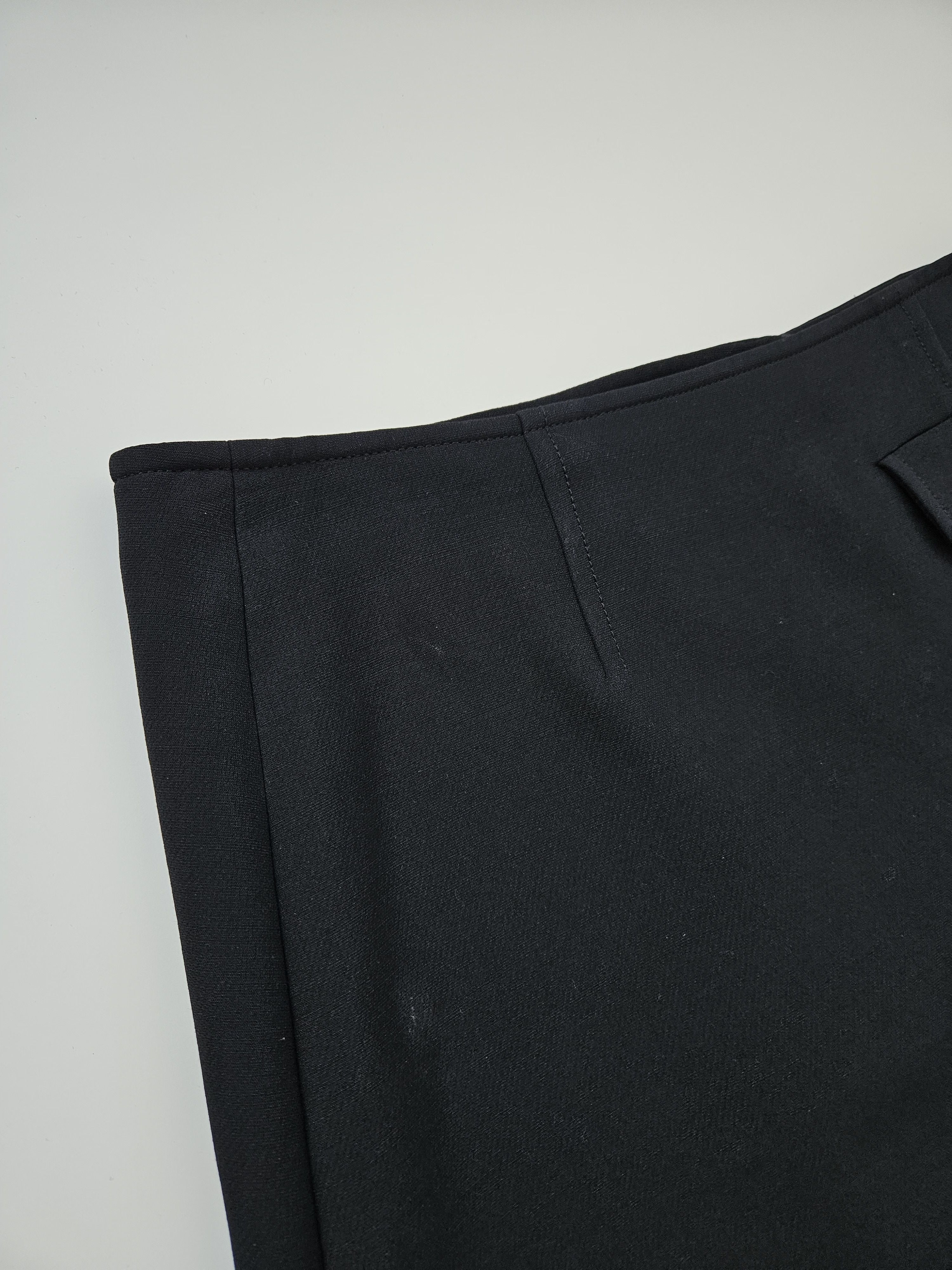 Louis Vuitton Louis Vuitton buttoned wool and silk mini skirt Size 26" / US 2 / IT 38 - 8 Thumbnail