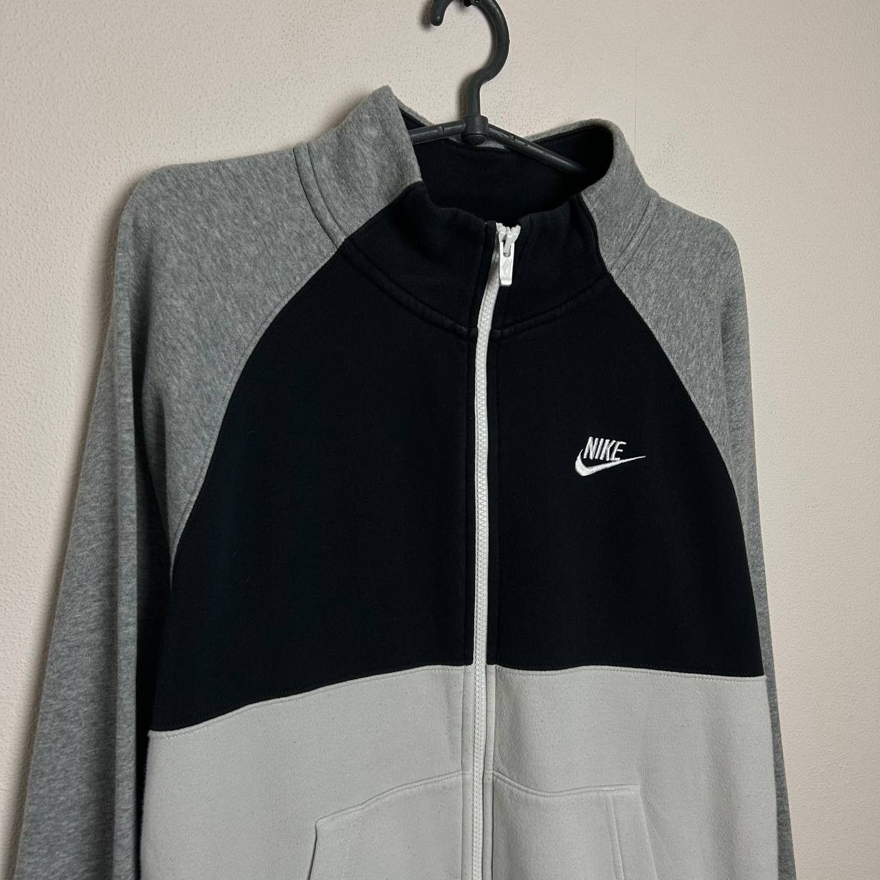 Nike Mens Nike Full Zip Small logo streetwear sweatshirt Size US S / EU 44-46 / 1 - 2 Thumbnail