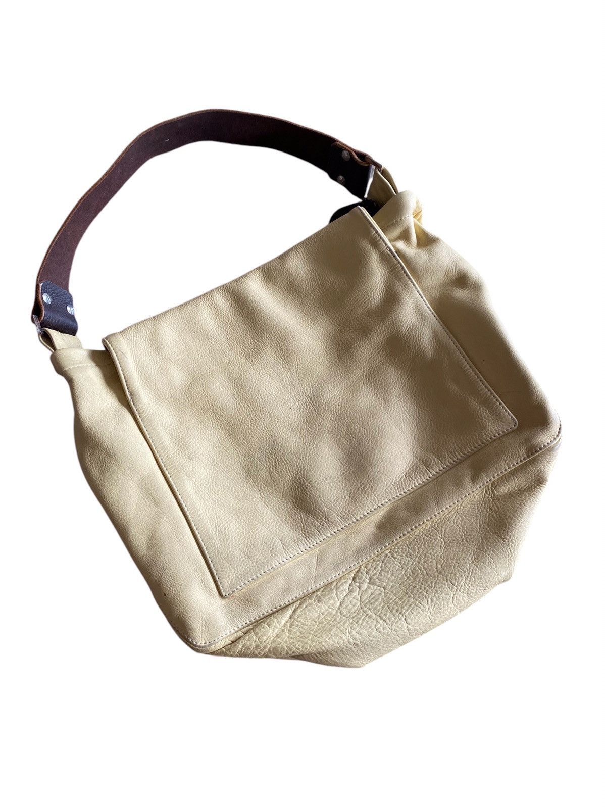 Designer Tylie Malibu leather with stud bag Size ONE SIZE - 2 Thumbnail