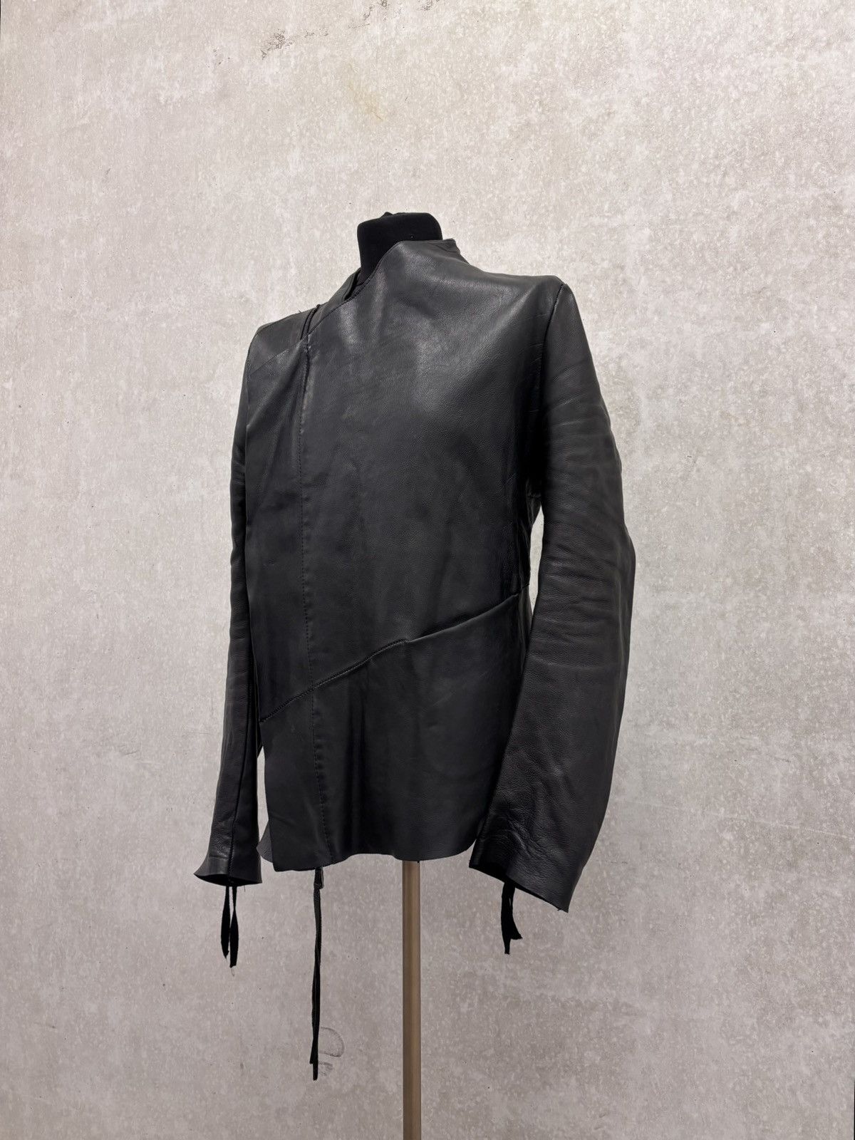 Cedric Jacquemyn A/W 15-16 assymetric zipped jacket