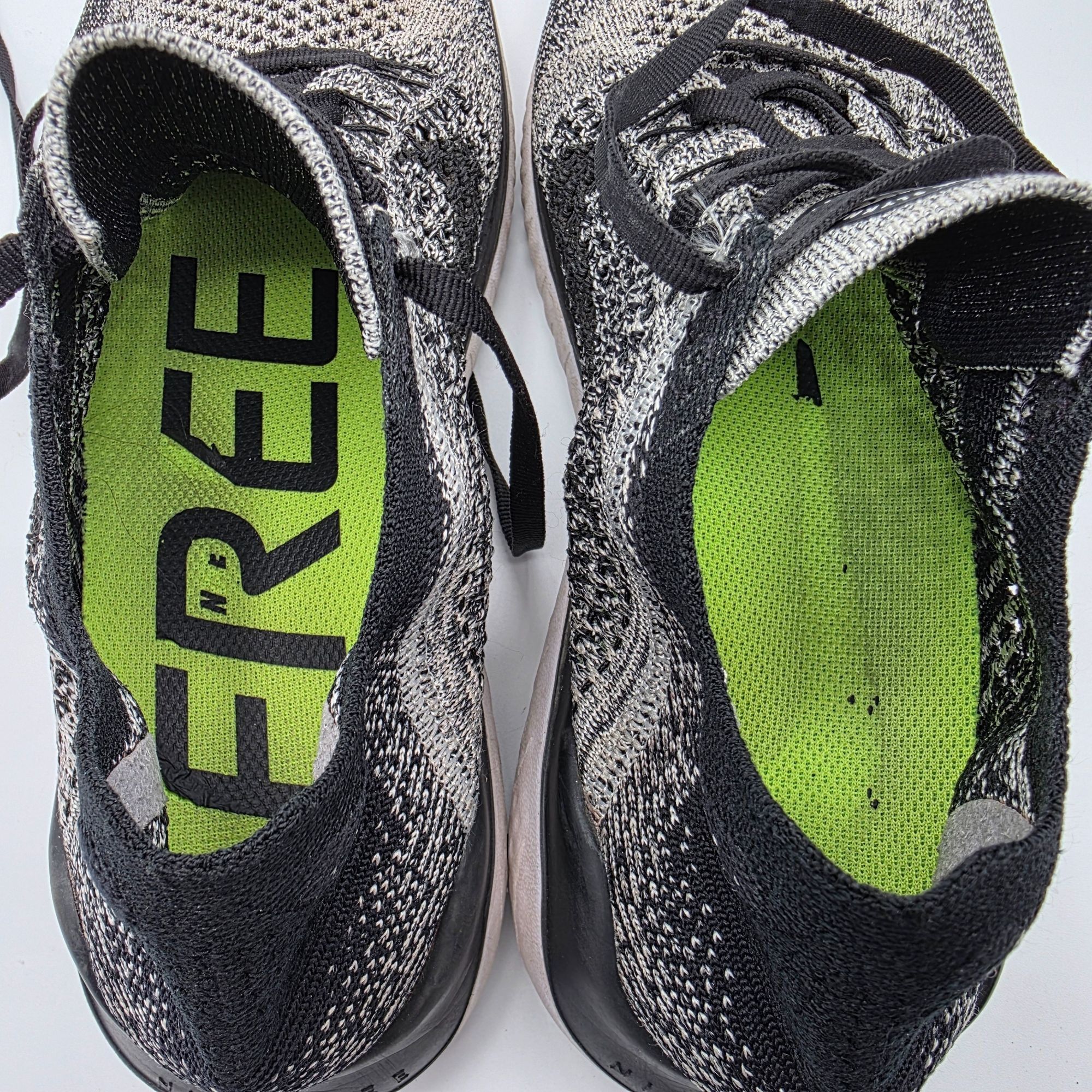 Nike Nike Free RN Flyknit Womens Size 9.5 Black Oreo Running Shoe Size US 9.5 / IT 39.5 - 6 Thumbnail