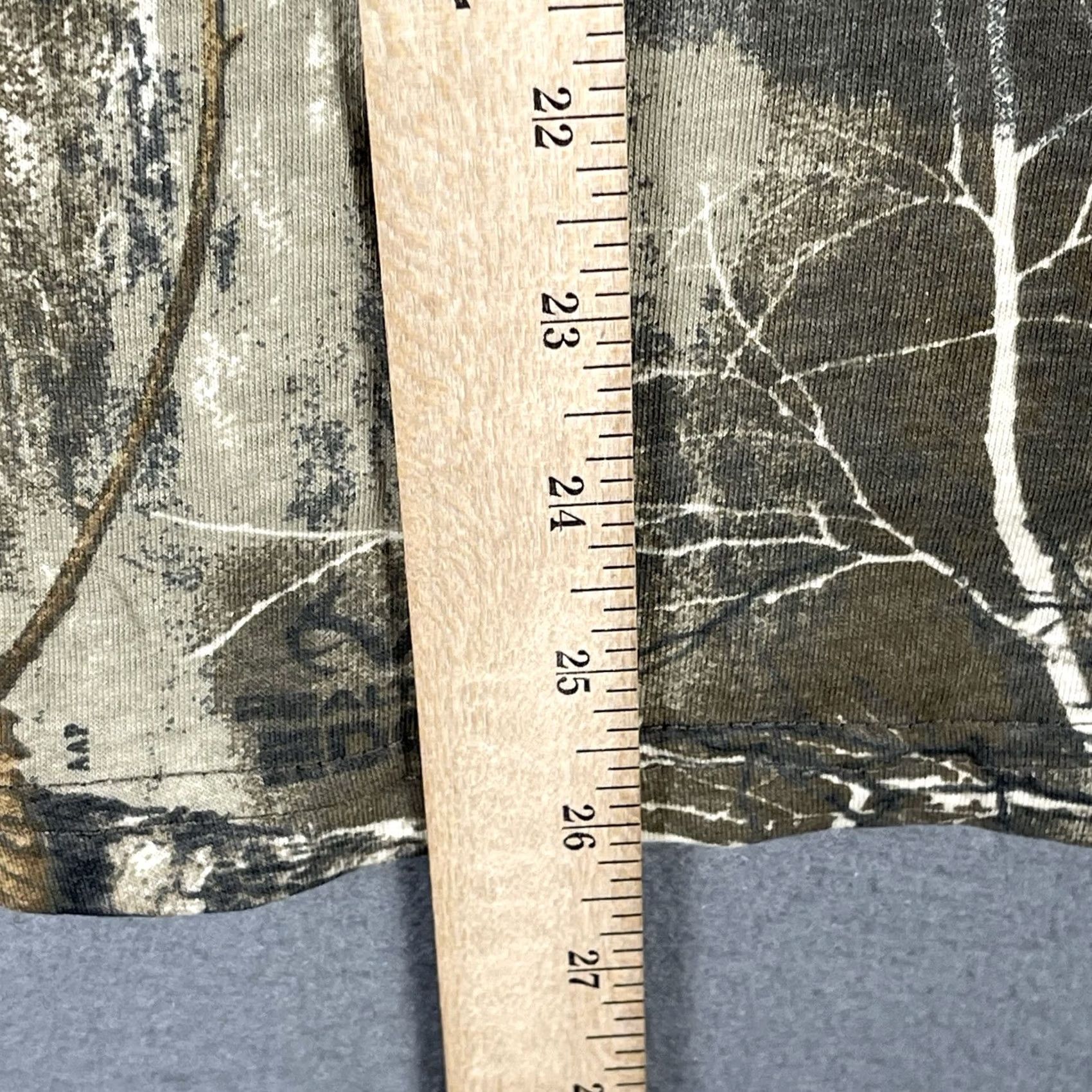 Realtree VINTAGE Lincoln Outfitters Realtree Camouflage V-Neck T-Shirt Womens Large Camouflage NWT Size L / US 10 / IT 46 - 8 Thumbnail