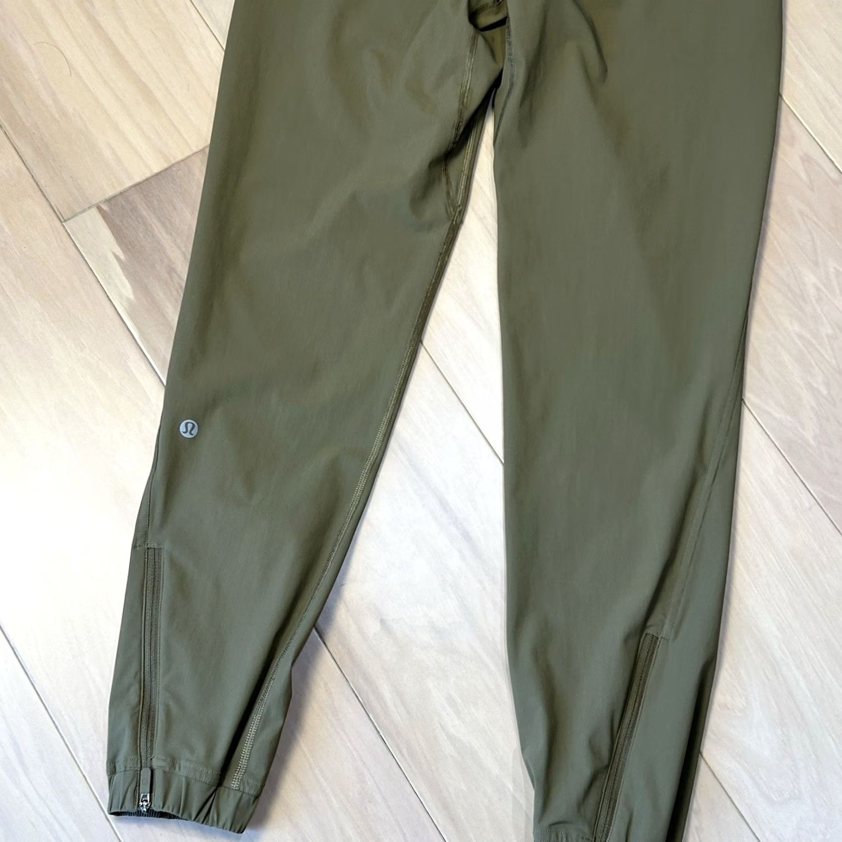 Lululemon Lululemon Adapted State Jogger Pants Women’s 2 Tan Solid Pockets Stretch Regular 28 Inseam City Apparel Athleisure Womens Size 26" / US 2 / IT 38 - 4 Thumbnail