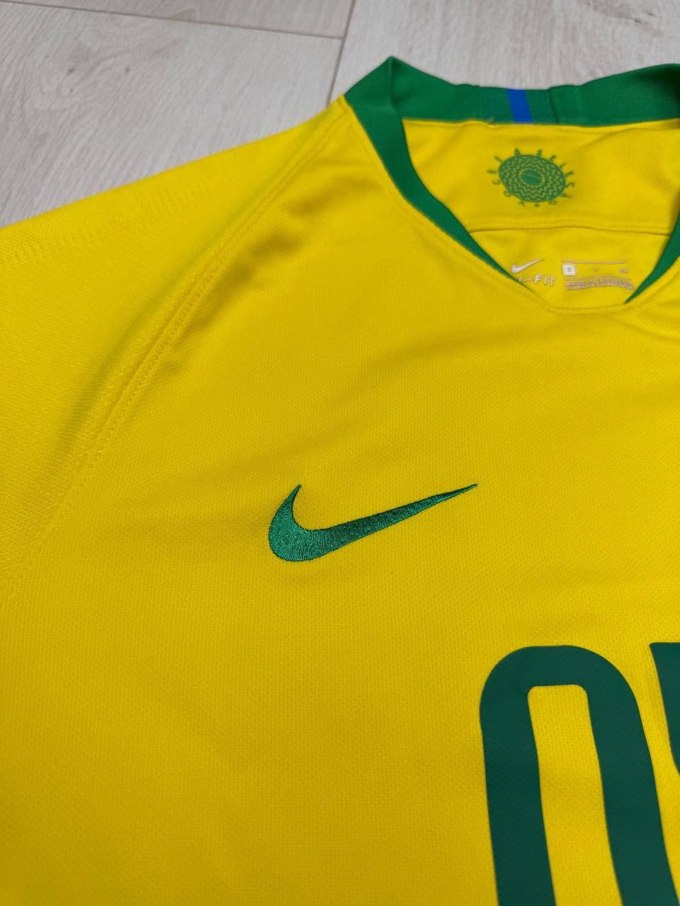 Nike Nike Brazil National Team 2018 Home Soccer Jersey T-shirt Size US S / EU 44-46 / 1 - 6 Thumbnail