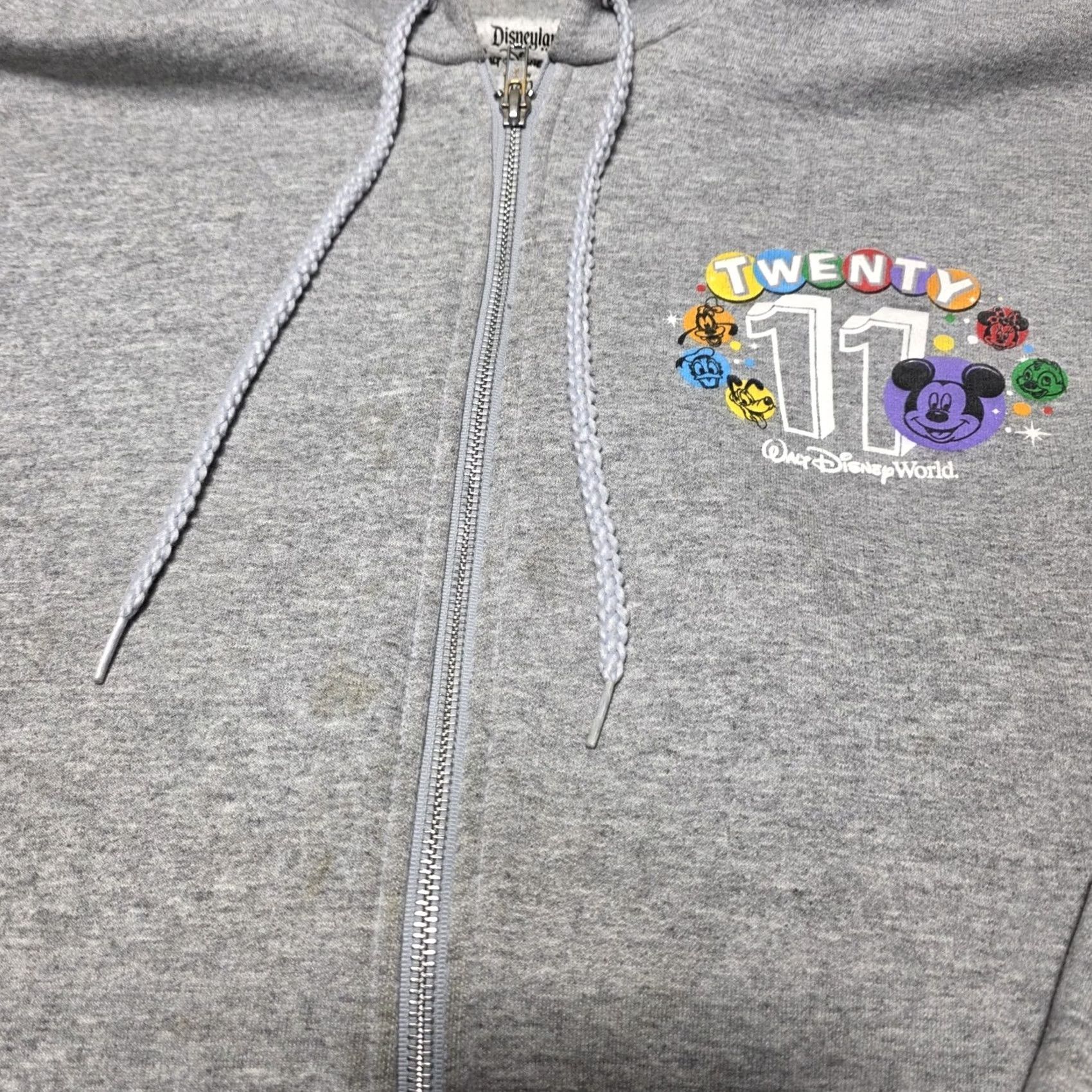 Disney VINTAGE Disney Hoodie Men’s Large Gray Sweatshirt Zip Walt Disney World 2011 Distressed Size US L / EU 52-54 / 3 - 3 Thumbnail