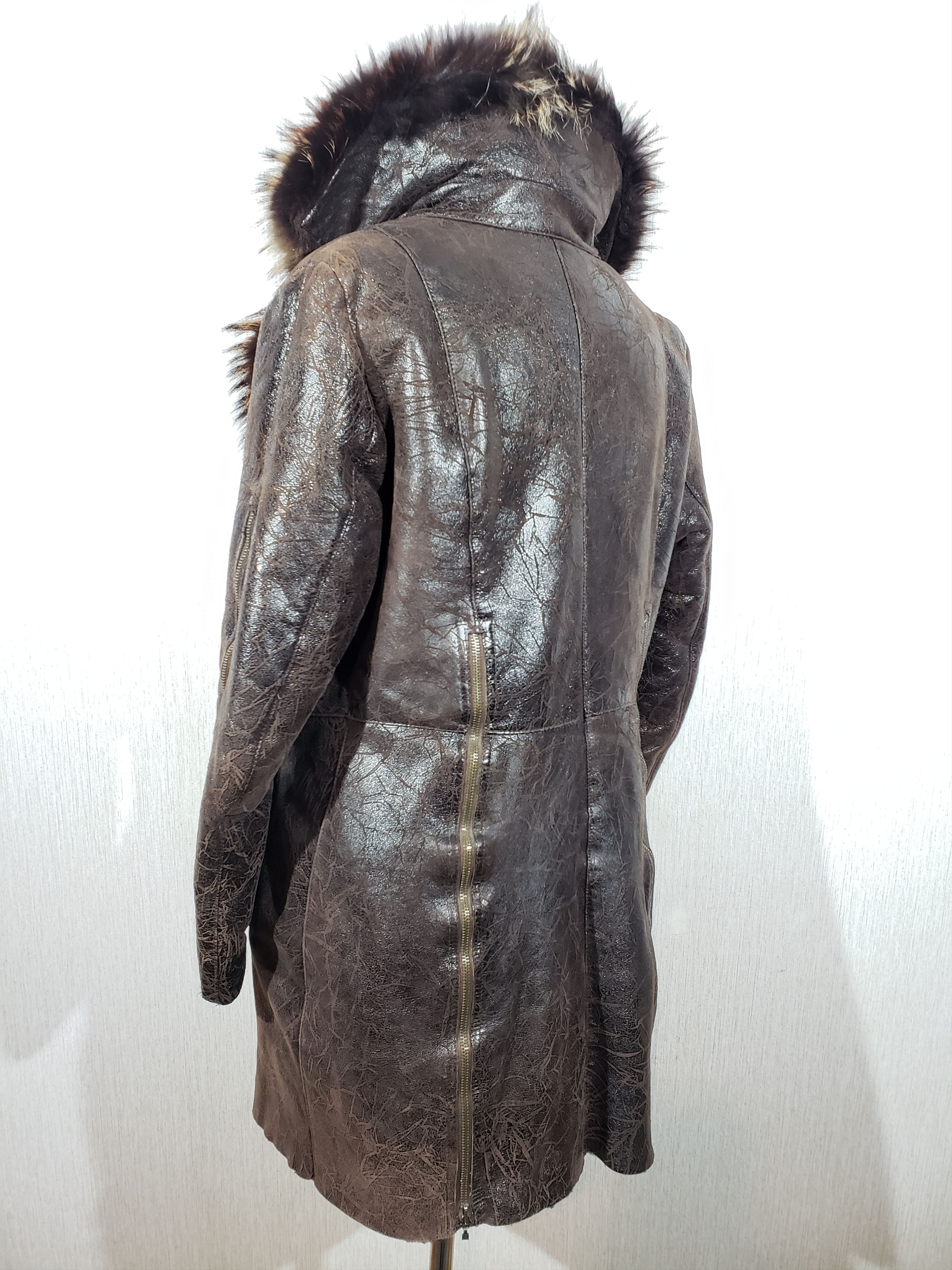 Other Stylish brown sheepskin coat with a warm fluffy collar. Size XL / US 12-14 / IT 48-50 - 6 Thumbnail