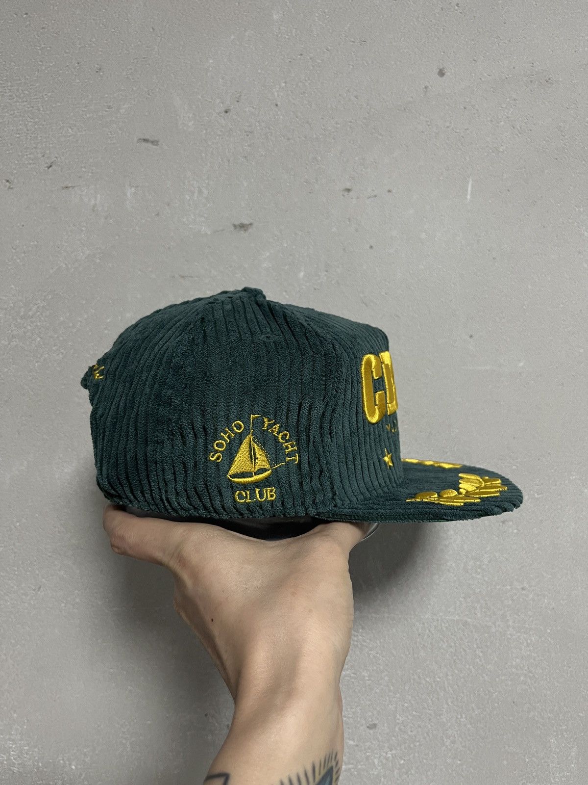 Corteiz Rare Corteiz X Soho Yacht Club Corduroy Snapback Hat Green Size ONE SIZE - 5 Thumbnail