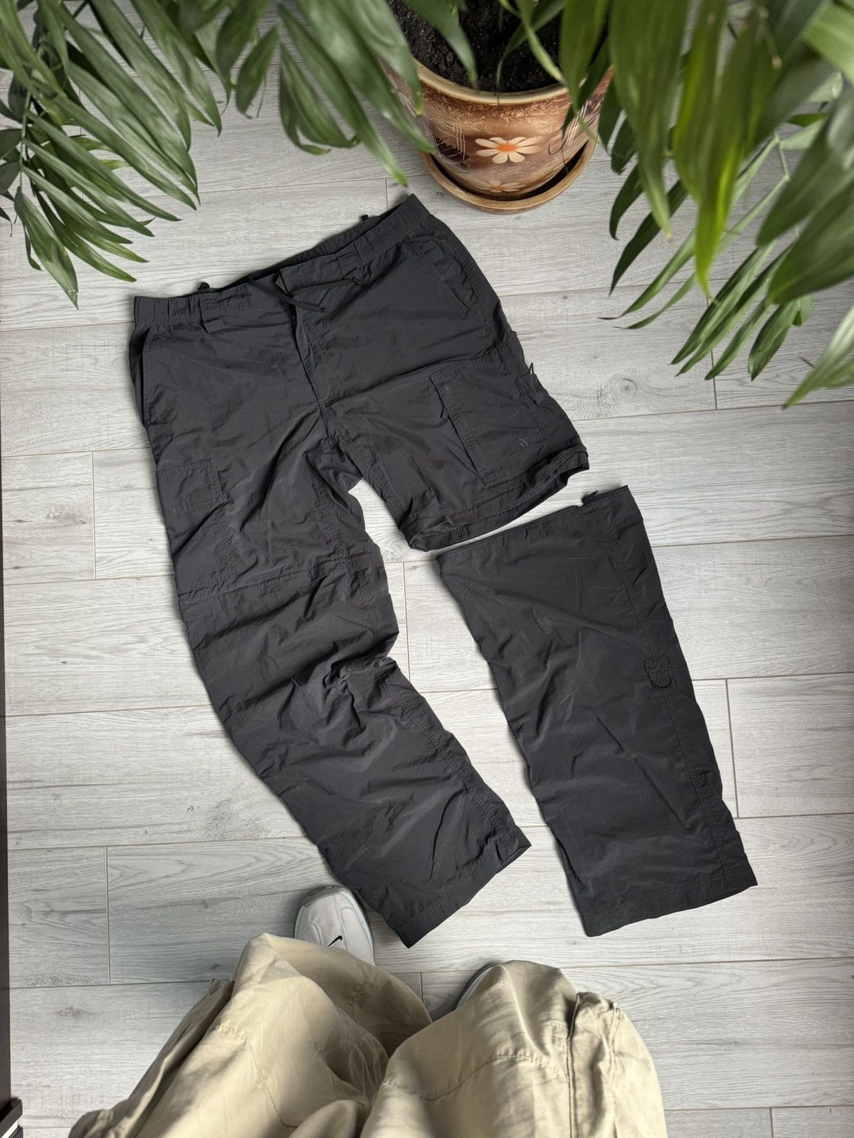 Designer × The North Face The North Face Transformer Track Pants Size US 34 / EU 50 - 1 Thumbnail