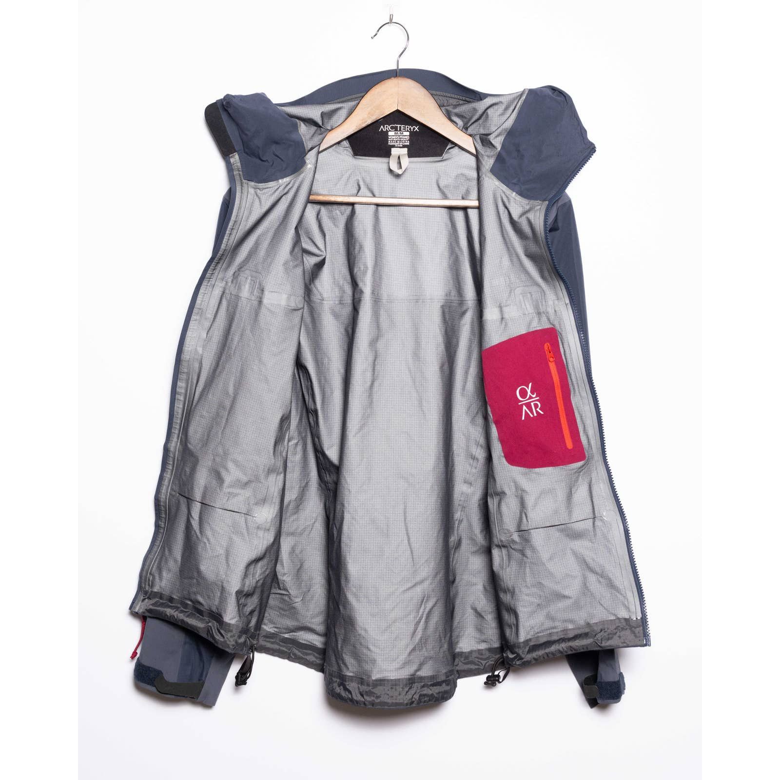 Arc'teryx Arc'Teryx Alpha Ar Grey Womens Medium Size M / US 6-8 / IT 42-44 - 2 Thumbnail