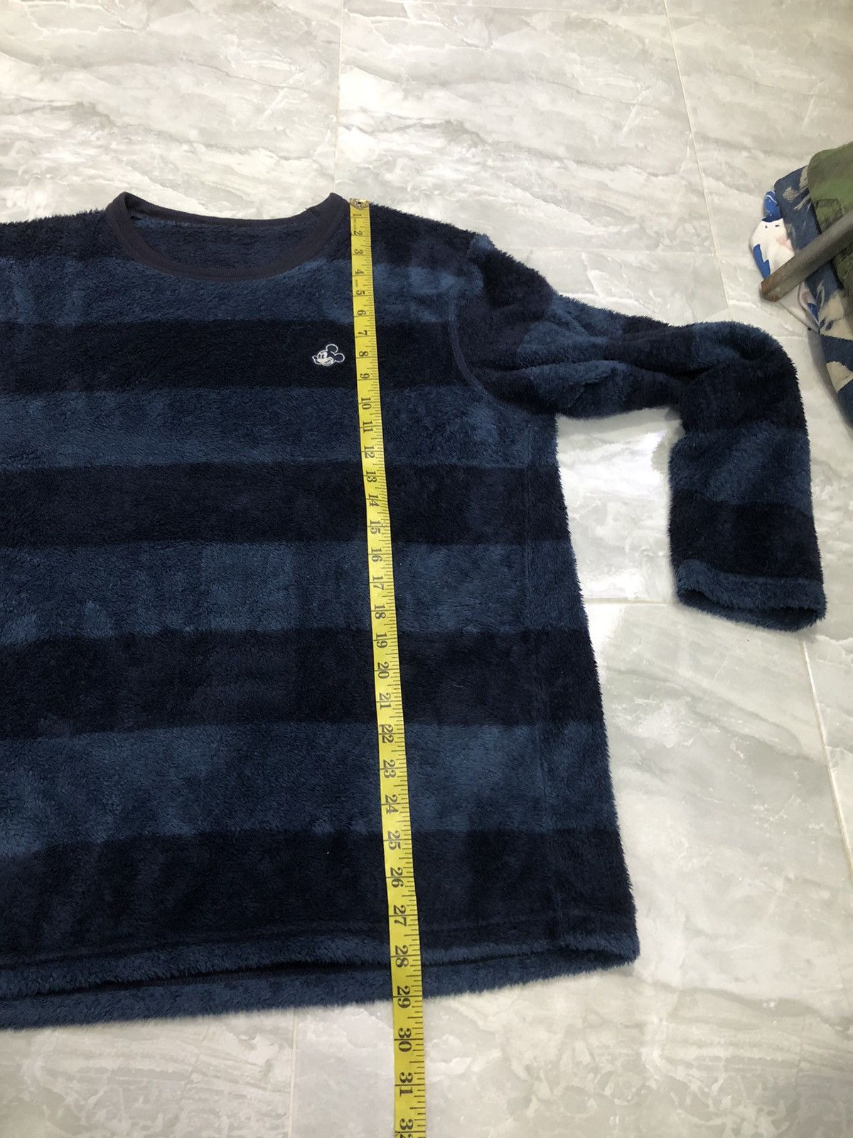 Uniqlo Disney x Uniqlo Fuzzy Stripe Mickey Sweater XL Size US XL / EU 56 / 4 - 10 Thumbnail