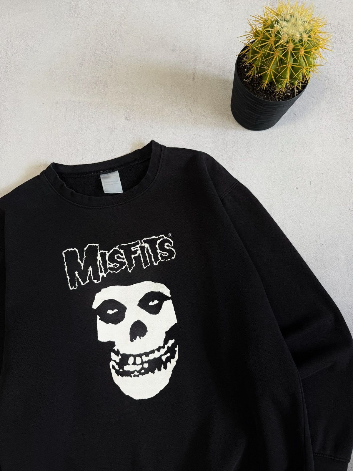 Misfits Vintage Misfits Sweatshirt Big Logo Black Distressed 90s Size US S / EU 44-46 / 1 - 3 Thumbnail