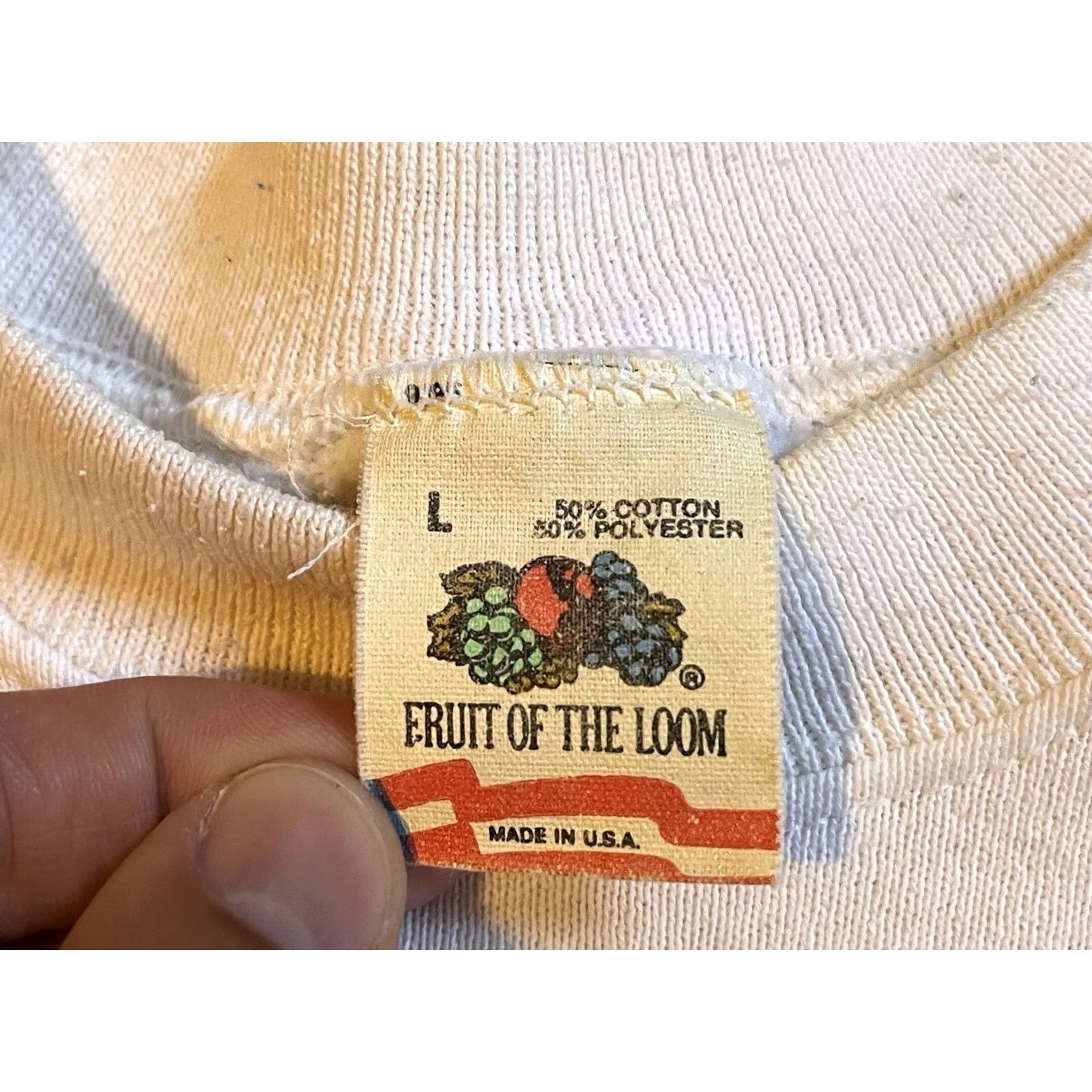 Fruit Of The Loom VINTAGE Love Bird 25 Cent Postage Stamp Sweatshirt Women’s Large White 1988 80s Size L / US 10 / IT 46 - 6 Thumbnail
