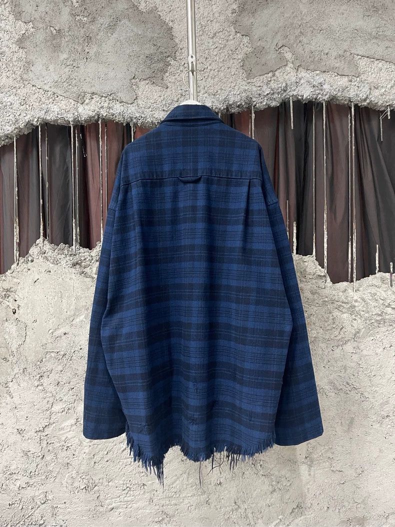 Balenciaga Balenciaga Destroyed Hem Insulated Shirt Size M / US 6-8 / IT 42-44 - 2 Thumbnail