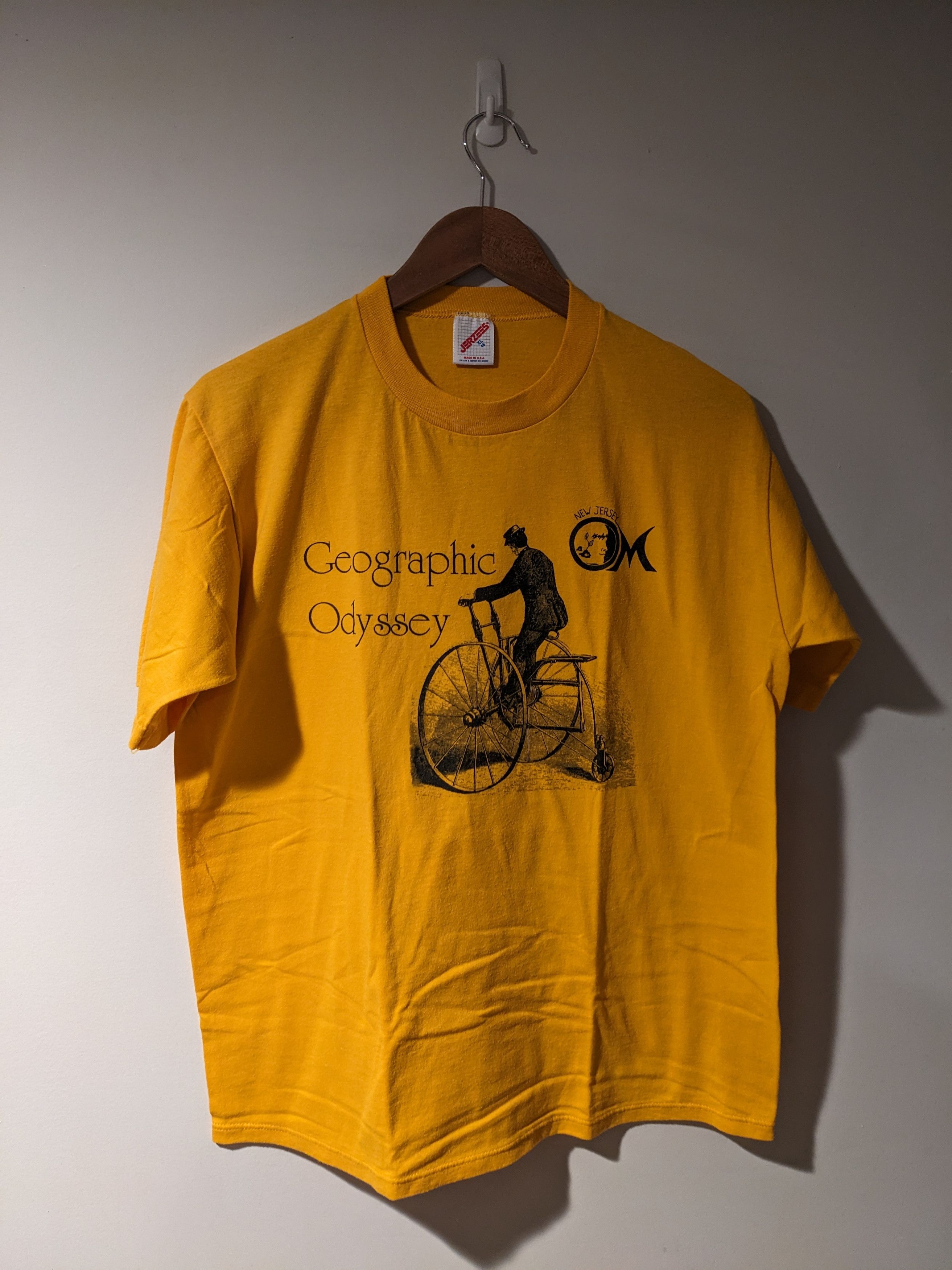Jerzees × Vintage Vintage 90s Geographic Odyssey Yellow X-Large T-Shirt Size US XL / EU 56 / 4 - 1 Thumbnail
