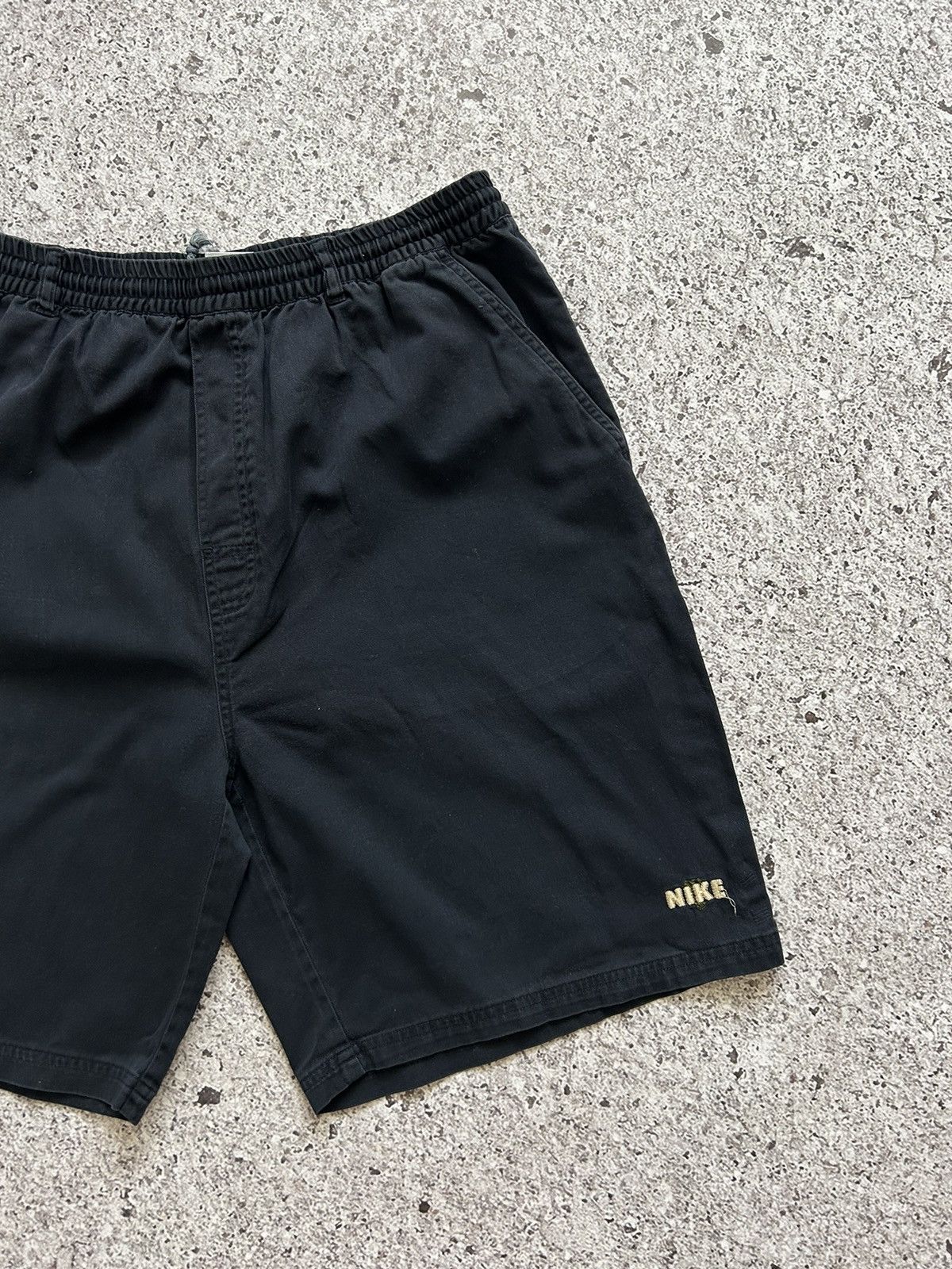 Nike × Vintage Vintage 90’s Nike Logo Shorts rare retro Y2K hype Size US 34 / EU 50 - 3 Thumbnail