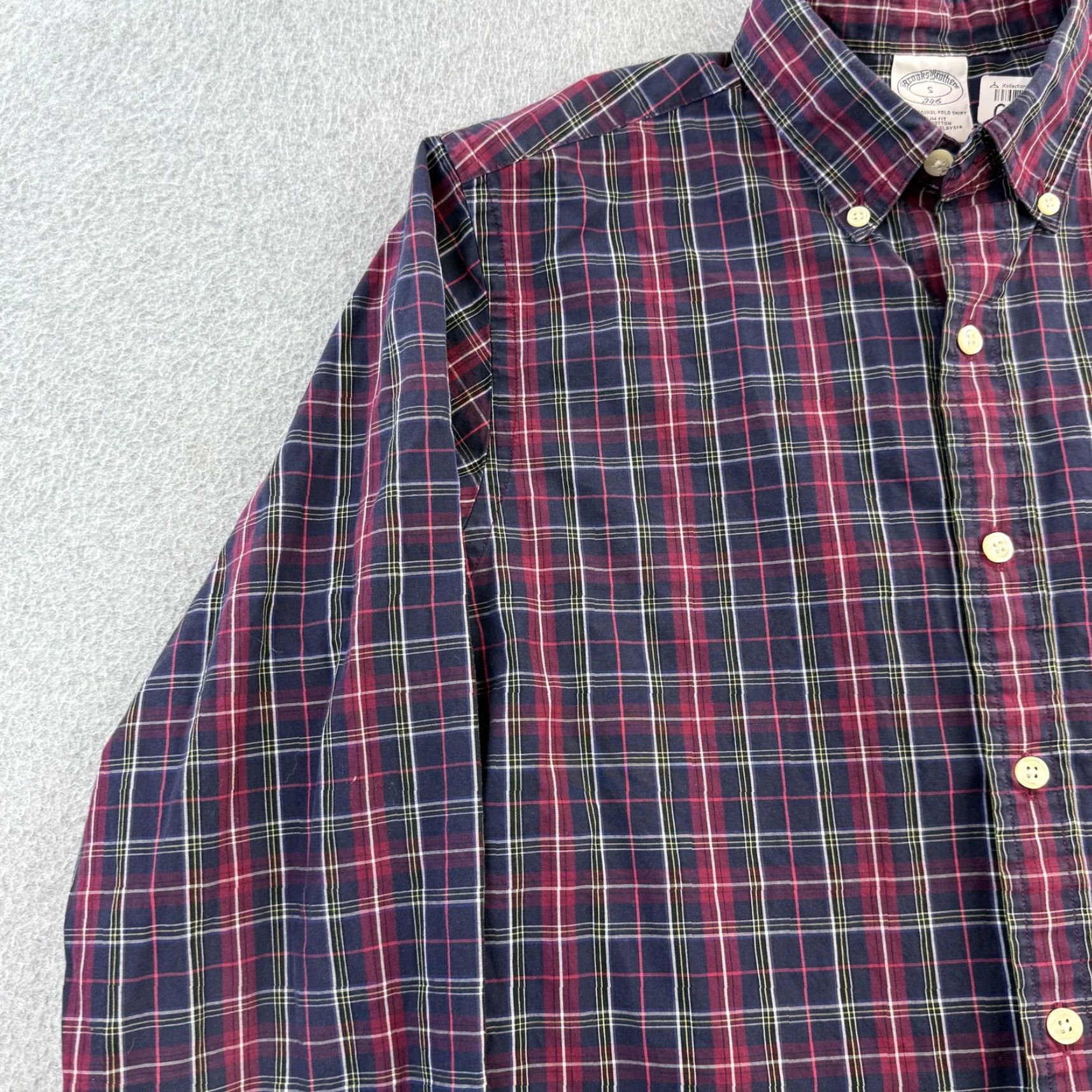 Brooks Brothers Brooks Brothers 346 Shirt Mens Small Red Navy Plaid Slim Fit Button Down Adult Size US S / EU 44-46 / 1 - 7 Thumbnail
