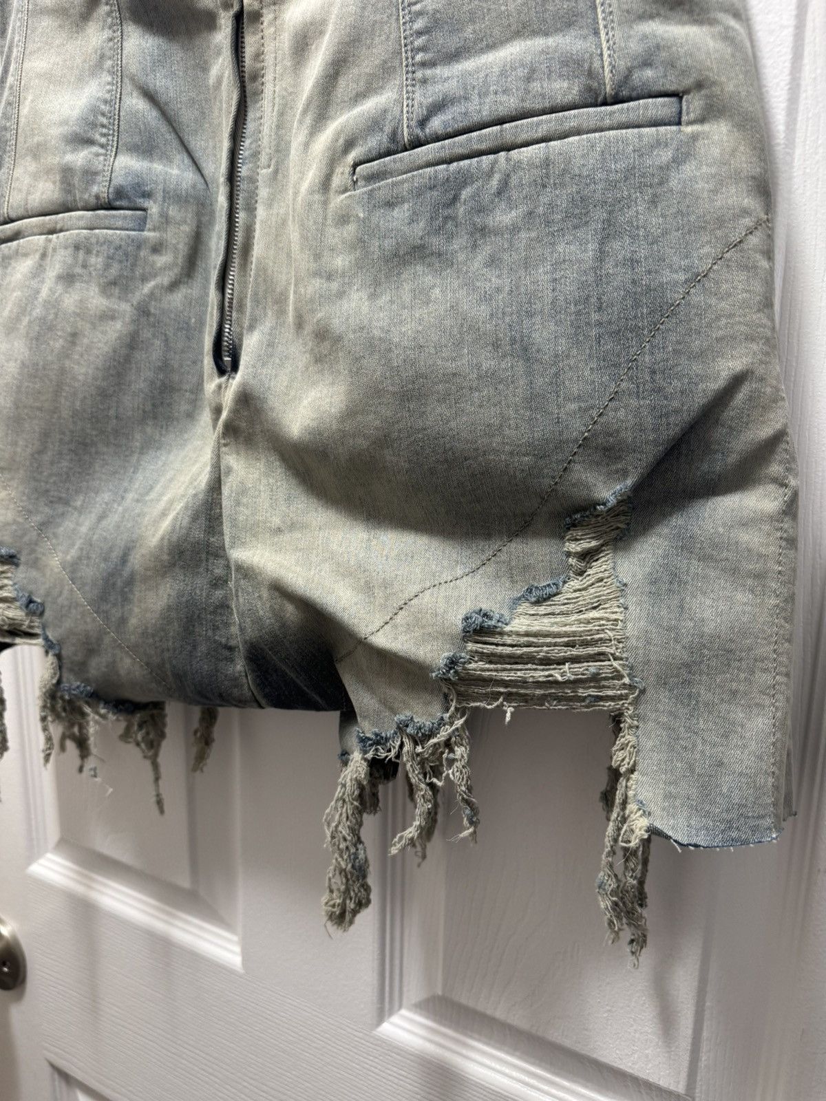 Rick Owens Drkshdw Rick Owens DRKSHDW Blue Dirt Cutoff Distressed Denim Shorts Size US 32 / EU 48 - 4 Thumbnail
