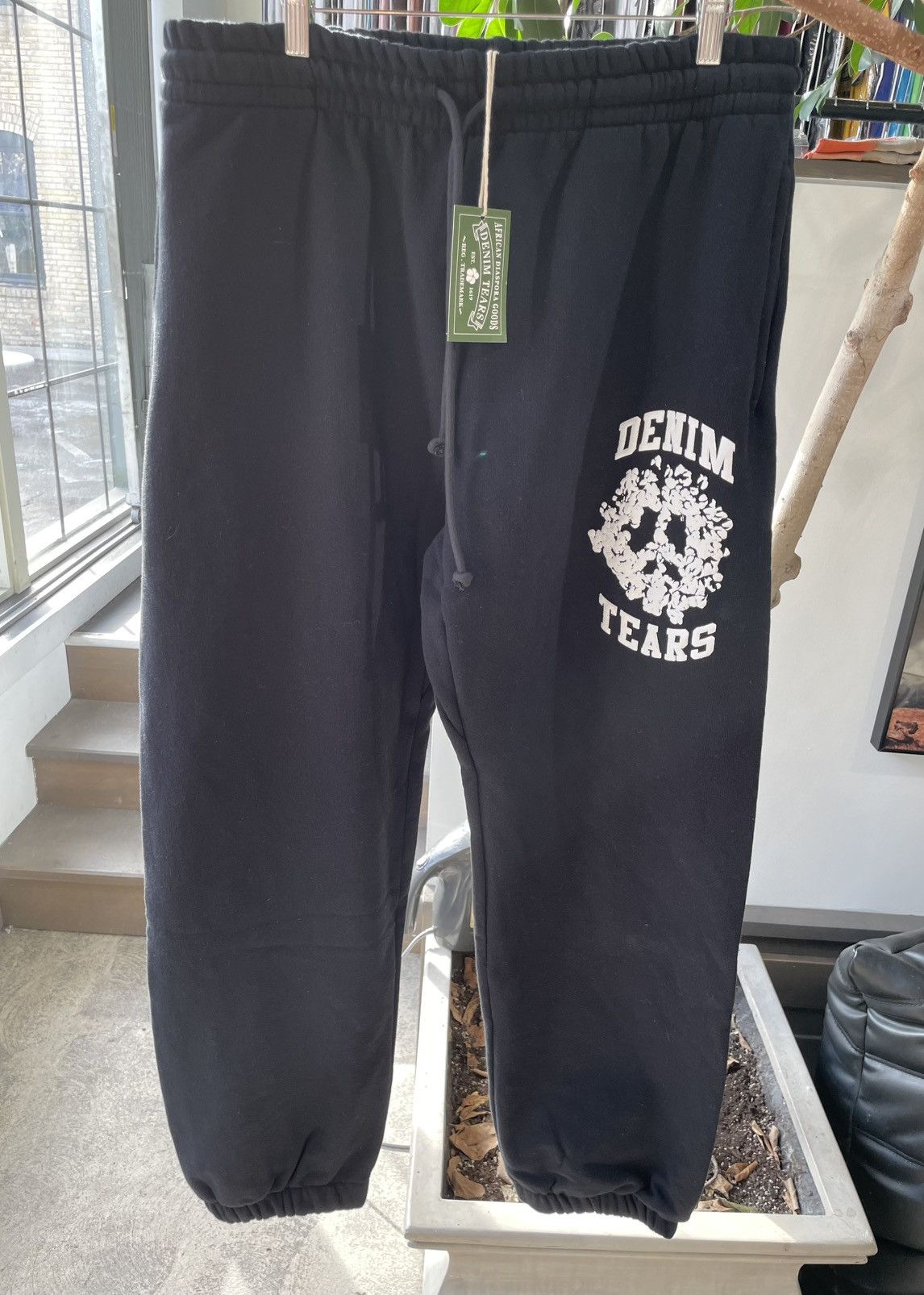 DENIM TEARS Denim Tears University Sweatpants Size US 42 / EU 58 - 2 Thumbnail