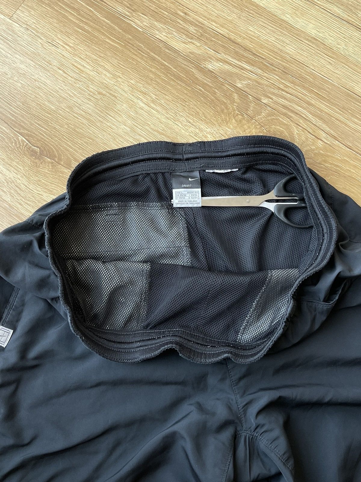 Nike Vintage Nike Swoosh Baggy Parachute Track Pants Size L Size US 34 / EU 50 - 10 Thumbnail