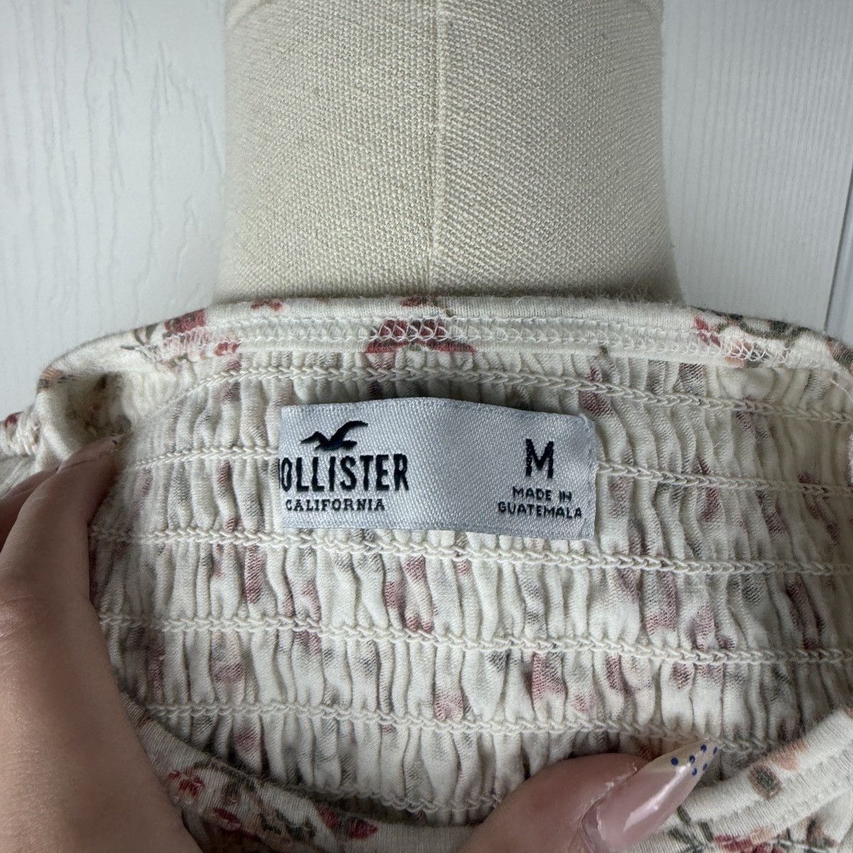 Hollister Hollister white floral shirred baby tee Size M / US 6-8 / IT 42-44 - 3 Thumbnail