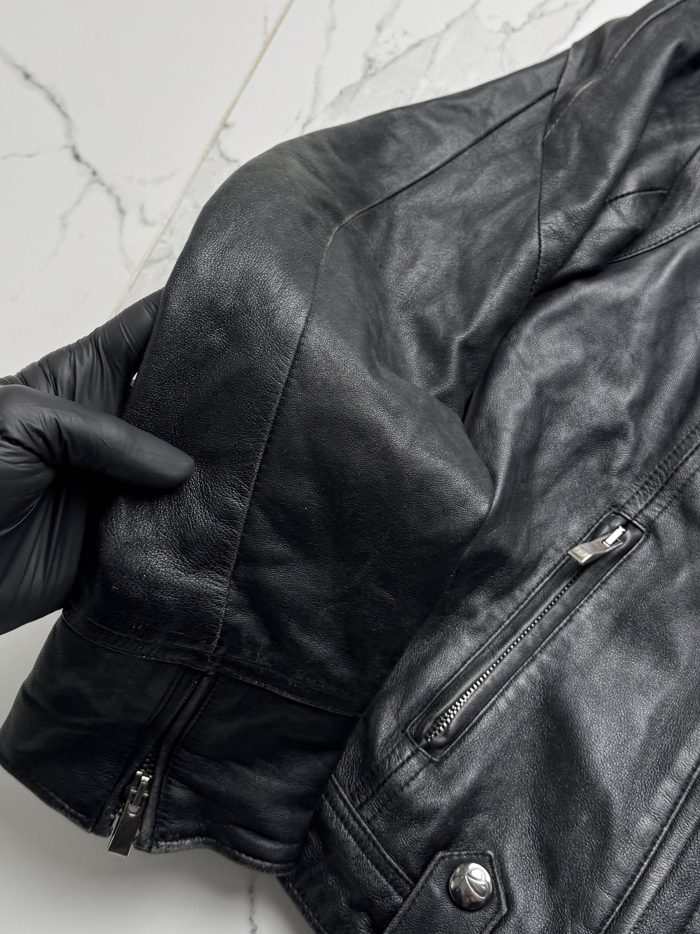 Vintage Vintage Women's Black Leather Biker Jacket Zip Up Fitted Size M / US 6-8 / IT 42-44 - 6 Thumbnail