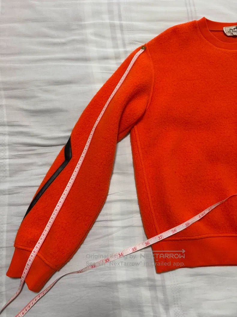 Hermes Hermes The hoodie is 37% cashmere and 63% wool. It's a men Size US S / EU 44-46 / 1 - 6 Thumbnail