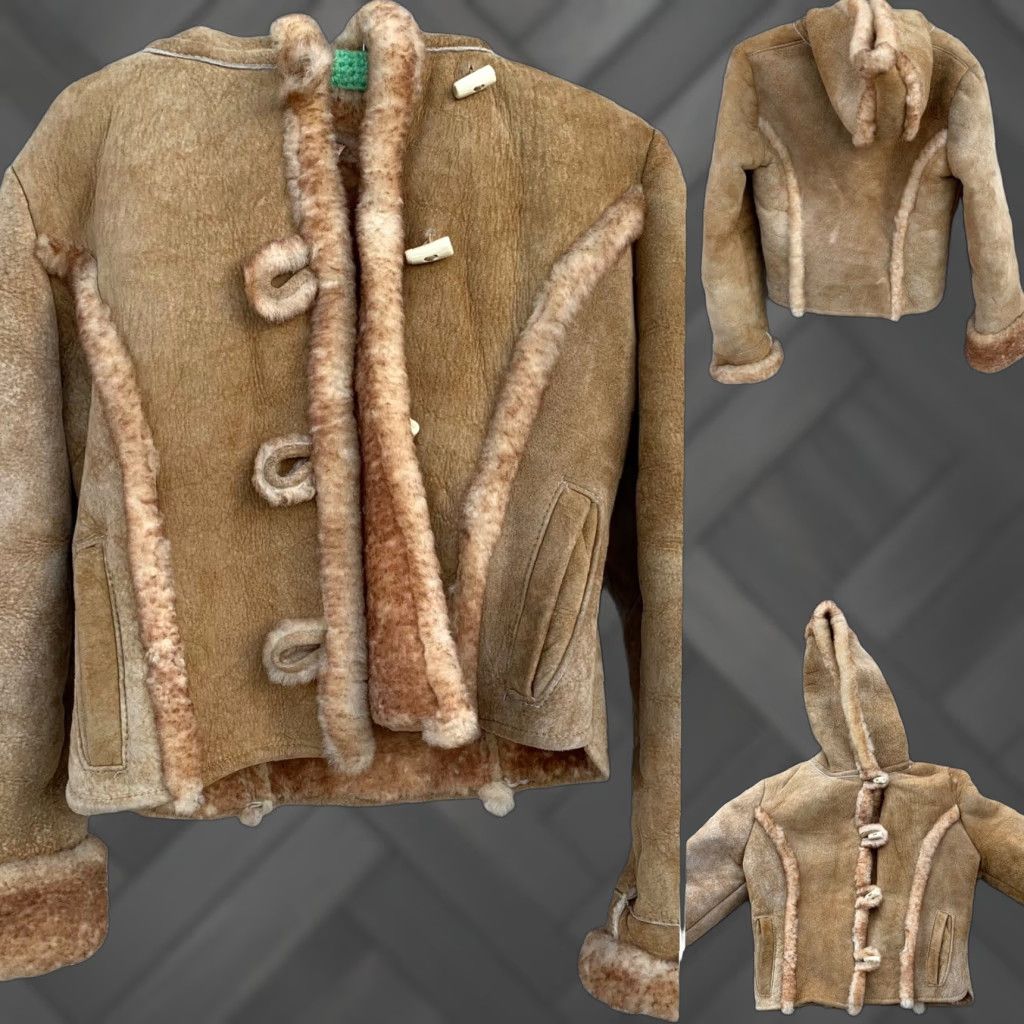 4SDESIGNS VINTAGE Northern Comfort Sheepskin Designs jacket Women S/M Brown Shearling Coat Button Long Sleeve See Pics Winter Fall 90s Designer Size S / US 4 / IT 40 - 1 Thumbnail