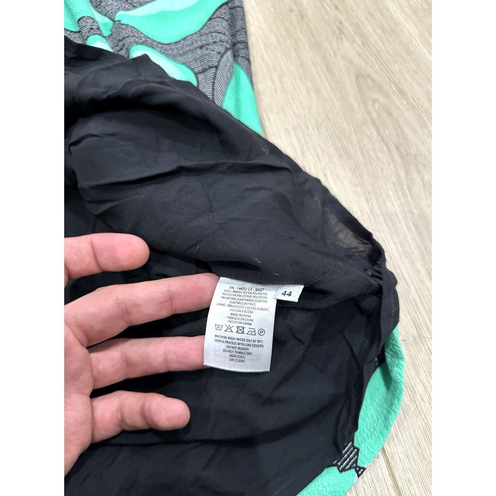 Essentiel Antwerp NWT Essentiel Antwerp Graphic Print Mini Dress Size EU 44 US 12 Green Short Sheath Womens 12 Size XL / US 12-14 / IT 48-50 - 4 Thumbnail