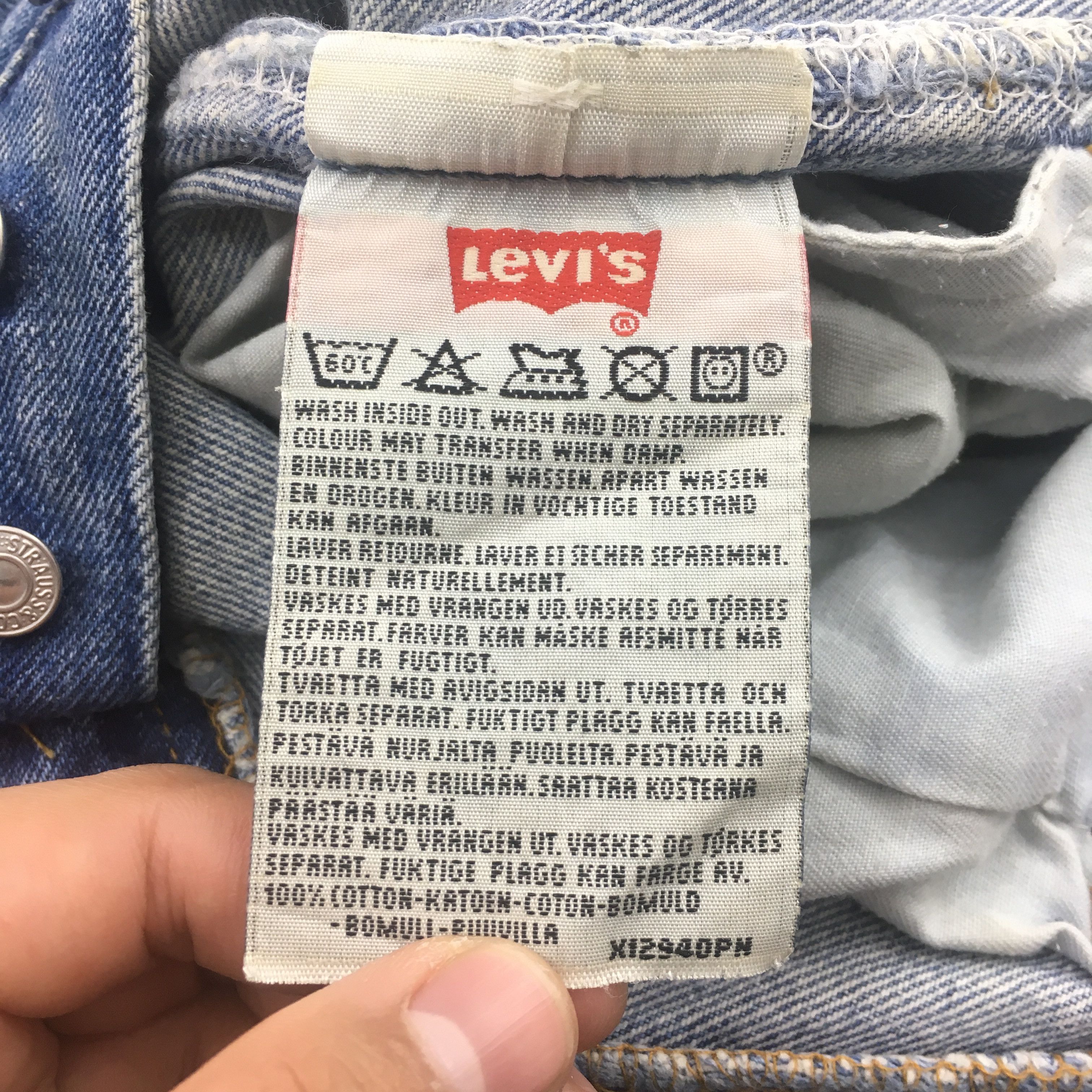 Levi's Size 30x34.5 Vintage 90s Levi's 501 Faded Blue Jeans Size US 30 / EU 46 - 13 Thumbnail