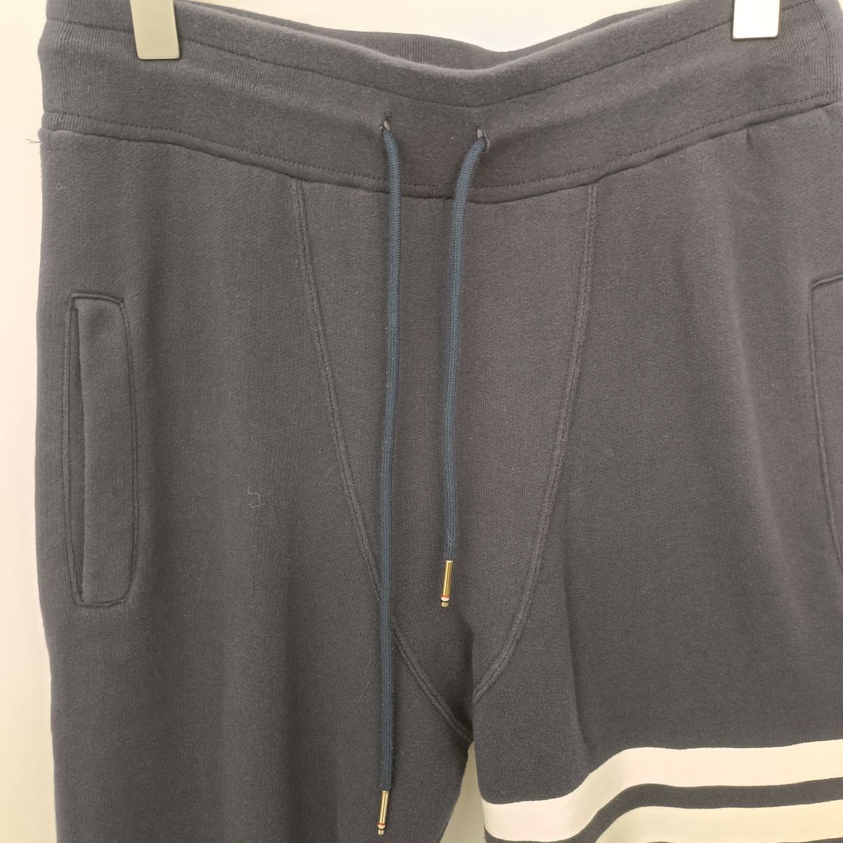 Thom Browne Thom Browne Navy 4-Bar Cuffed Casual Sports Pants K26WX Size 28" / US 6 / IT 42 - 5 Thumbnail