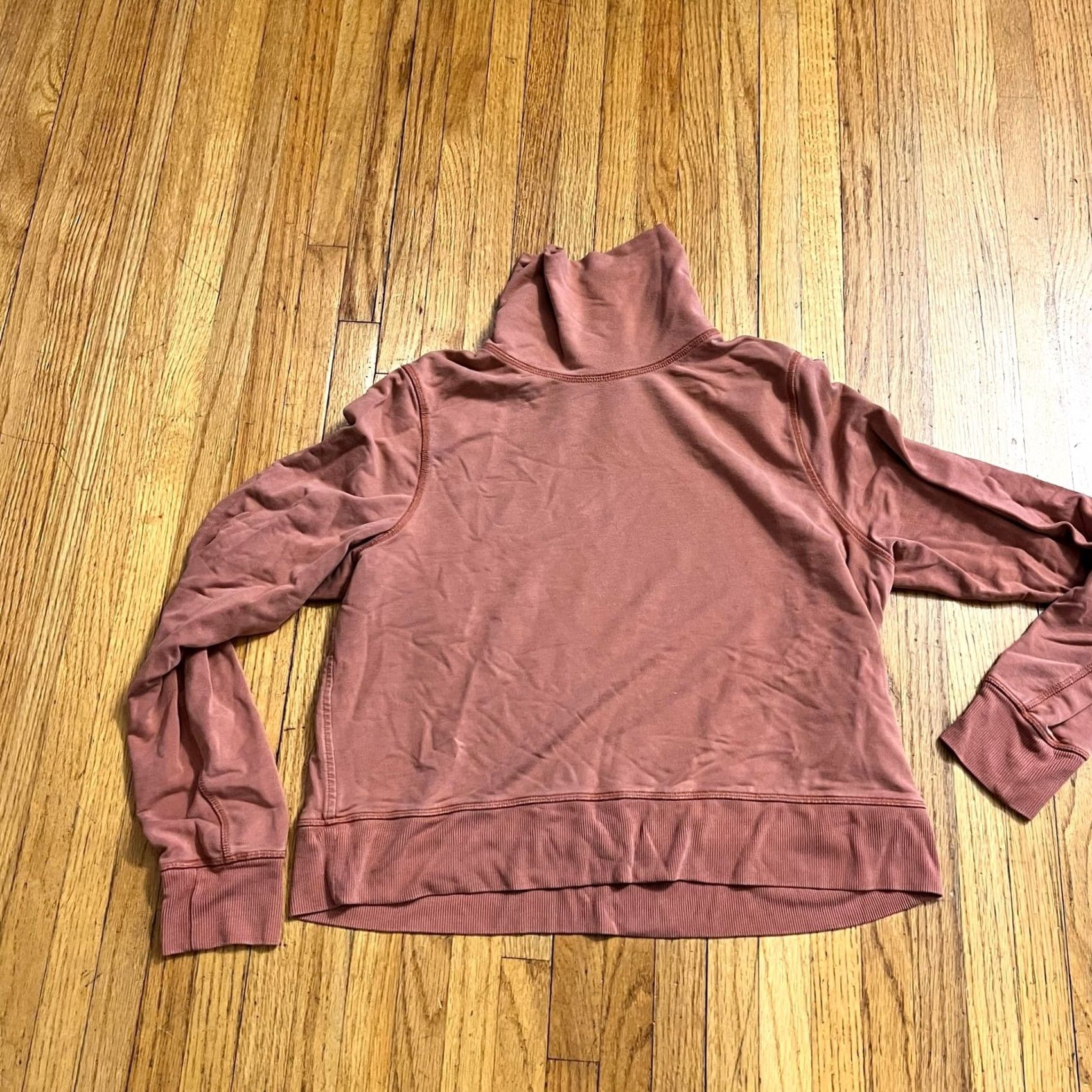 Athleta Athleta Shirt Womens Medium Cropped Funnel Neck Nirvana Orange Blouse Tops Size M / US 6-8 / IT 42-44 - 2 Thumbnail