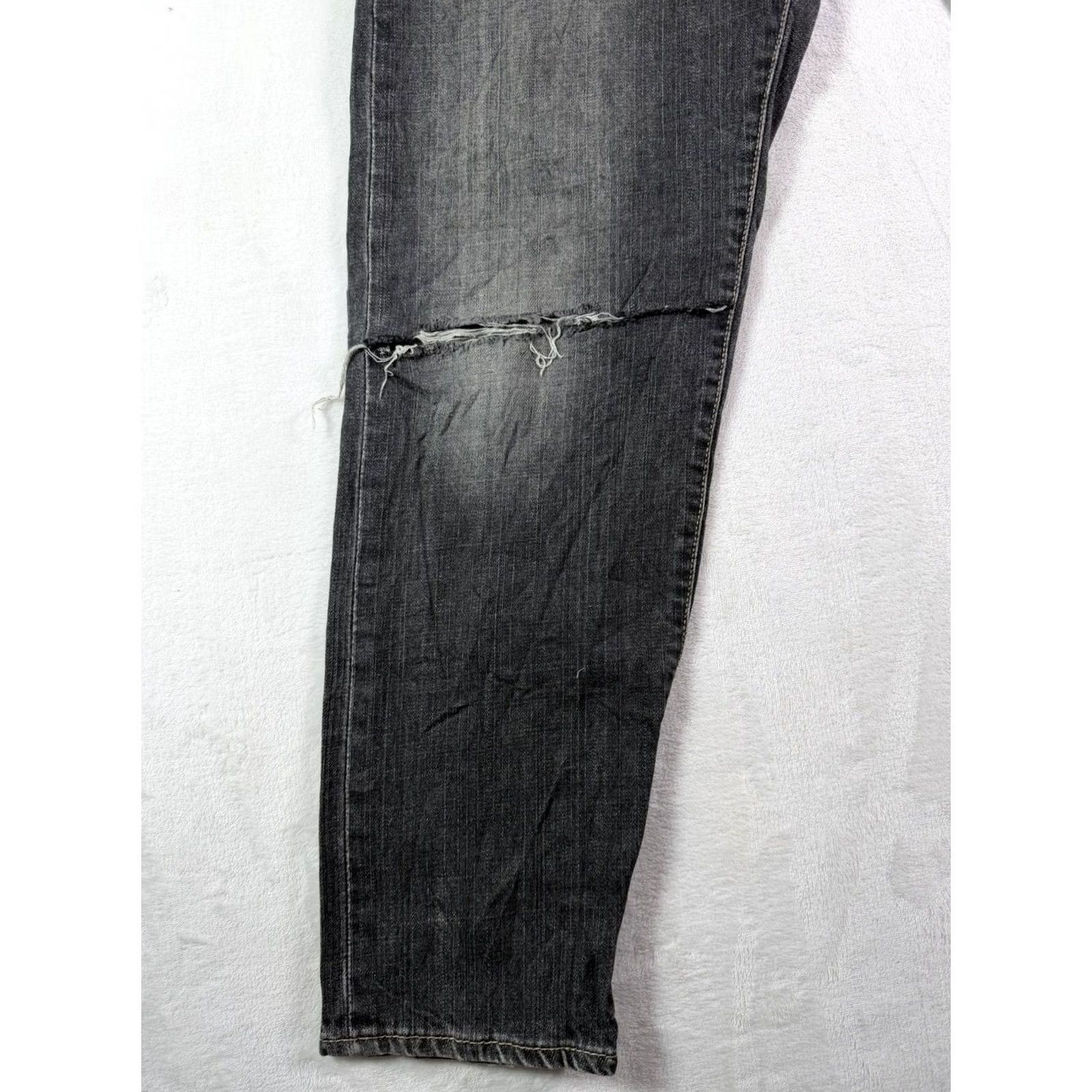 Levi's VINTAGE Levi's 520 Jeans Slim Distressed Black 34x30 Men Size US 34 / EU 50 - 3 Thumbnail