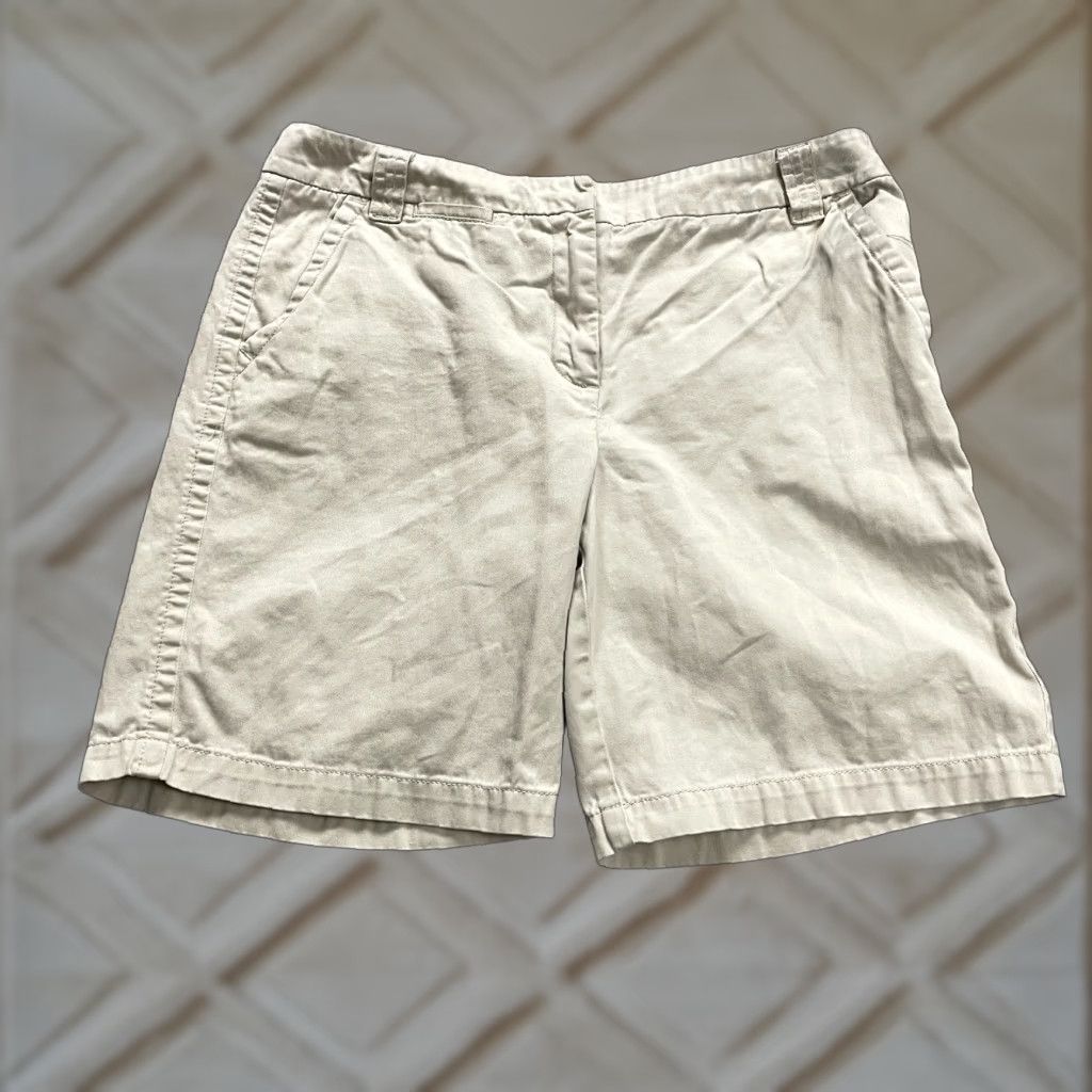 Charter Club VINTAGE Charter Club Chino Shorts Womens 12 Beige Cotton Casual Mid Rise 8.5 Inseam Size 34" / US 12 / IT 48 - 1 Thumbnail
