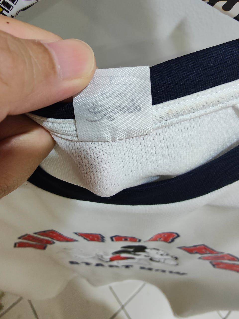 Disney vintage Men's Walt Disney Run for fun Disney mickey Jersey Size US L / EU 52-54 / 3 - 11 Thumbnail