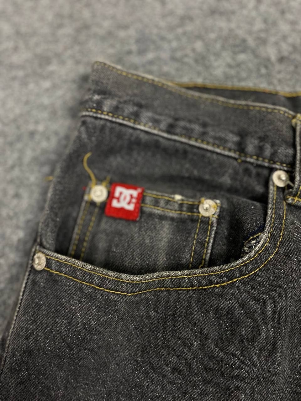 DC dc shoeco usa baggy jorts 3quarter denim Size US 36 / EU 52 - 10 Thumbnail