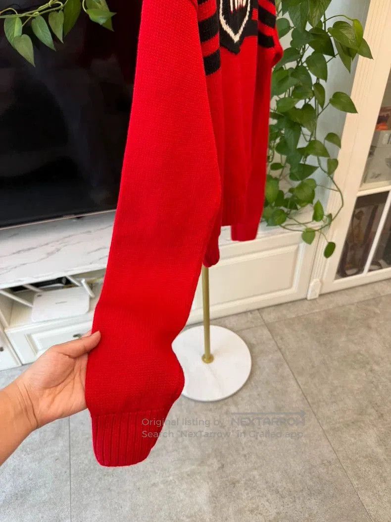 Miu Miu Red Miu Miu Wool Sweater for Sale. Size US M / EU 48-50 / 2 - 2 Thumbnail