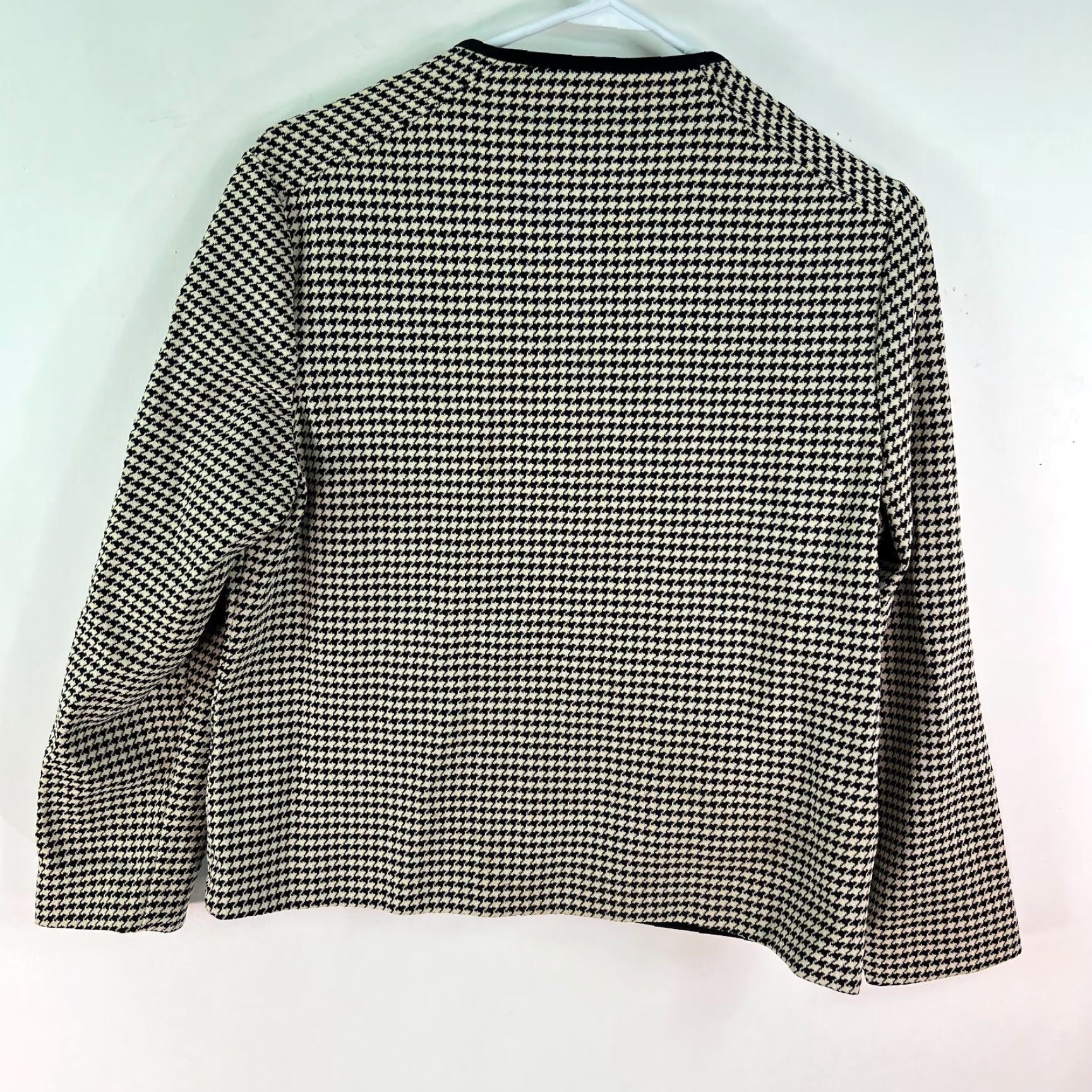 Vintage Marty Gutmacher Blazer Woman Houndstooth Black Large Lined Collarless Long Sleeve Button Jacket Size L / US 10 / IT 46 - 2 Thumbnail