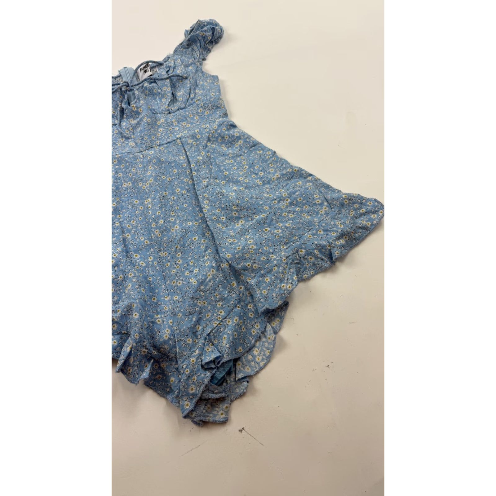 PRINCESS POLLY Princess Polly Romper Womens 4 Blue Daisy Floral Puff Sleeve Smocked Ruffle Hem Size 27" / US 4 / IT 40 - 2 Thumbnail