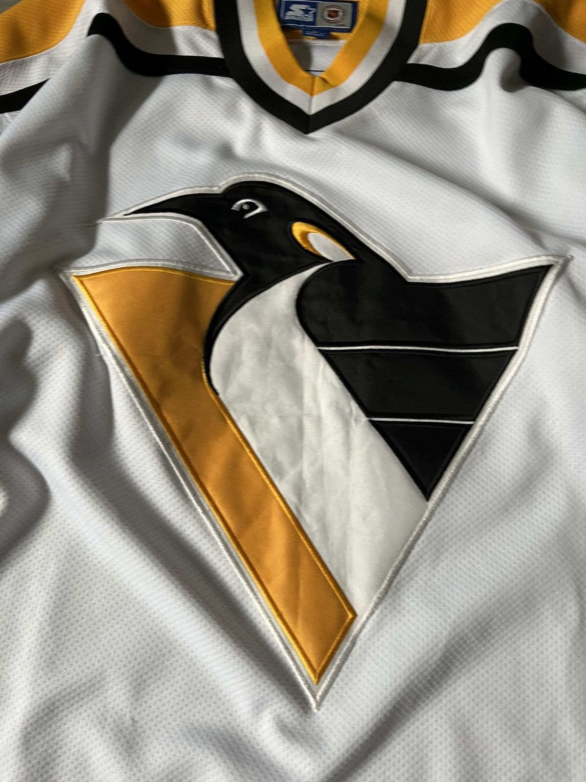 Starter Vintage Pittsburgh 90s hockey jersey white yellow Size US L / EU 52-54 / 3 - 2 Thumbnail