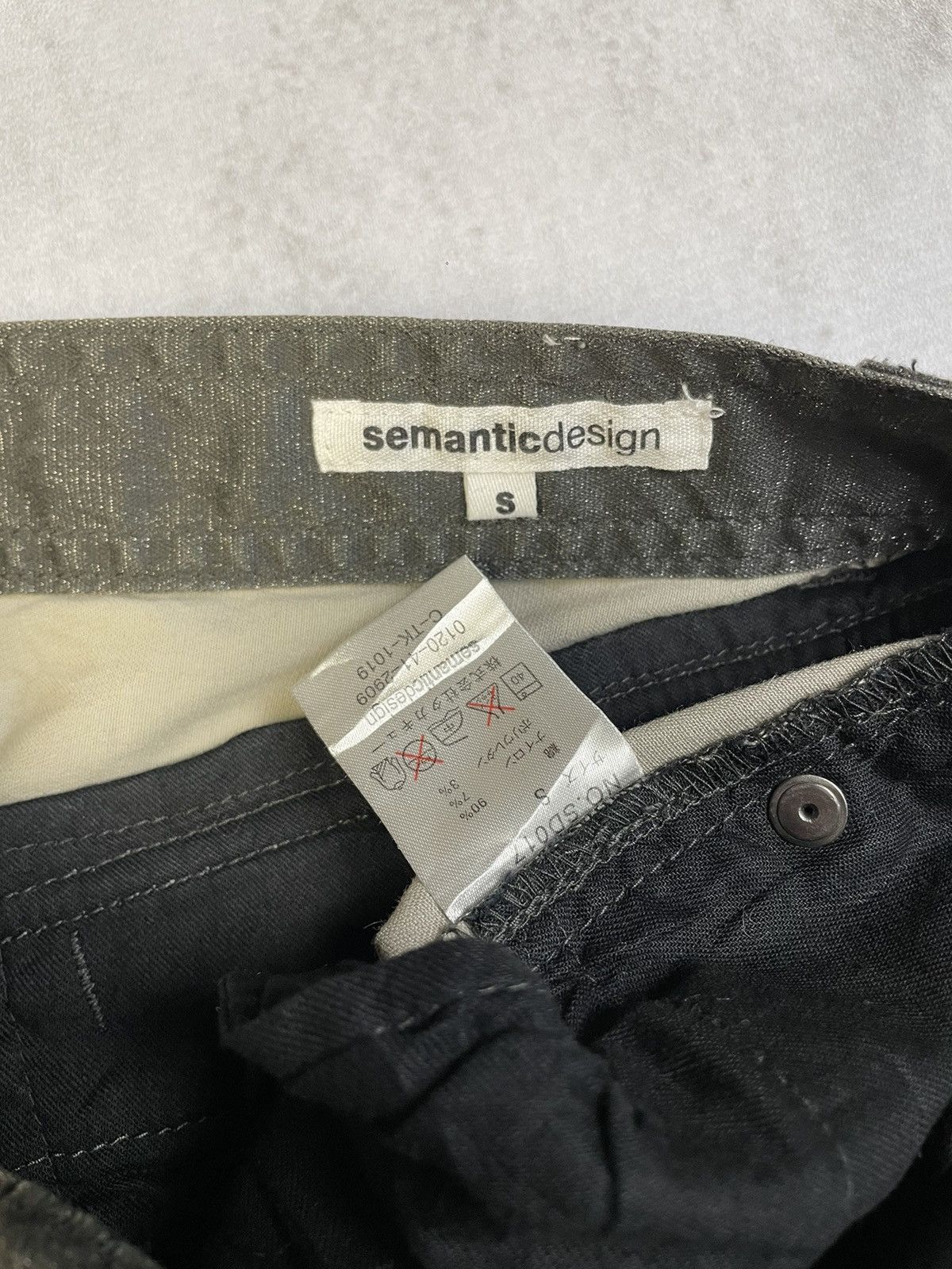 semanticdesign Metallic Cargo Pants Size US 27 - 5 Thumbnail