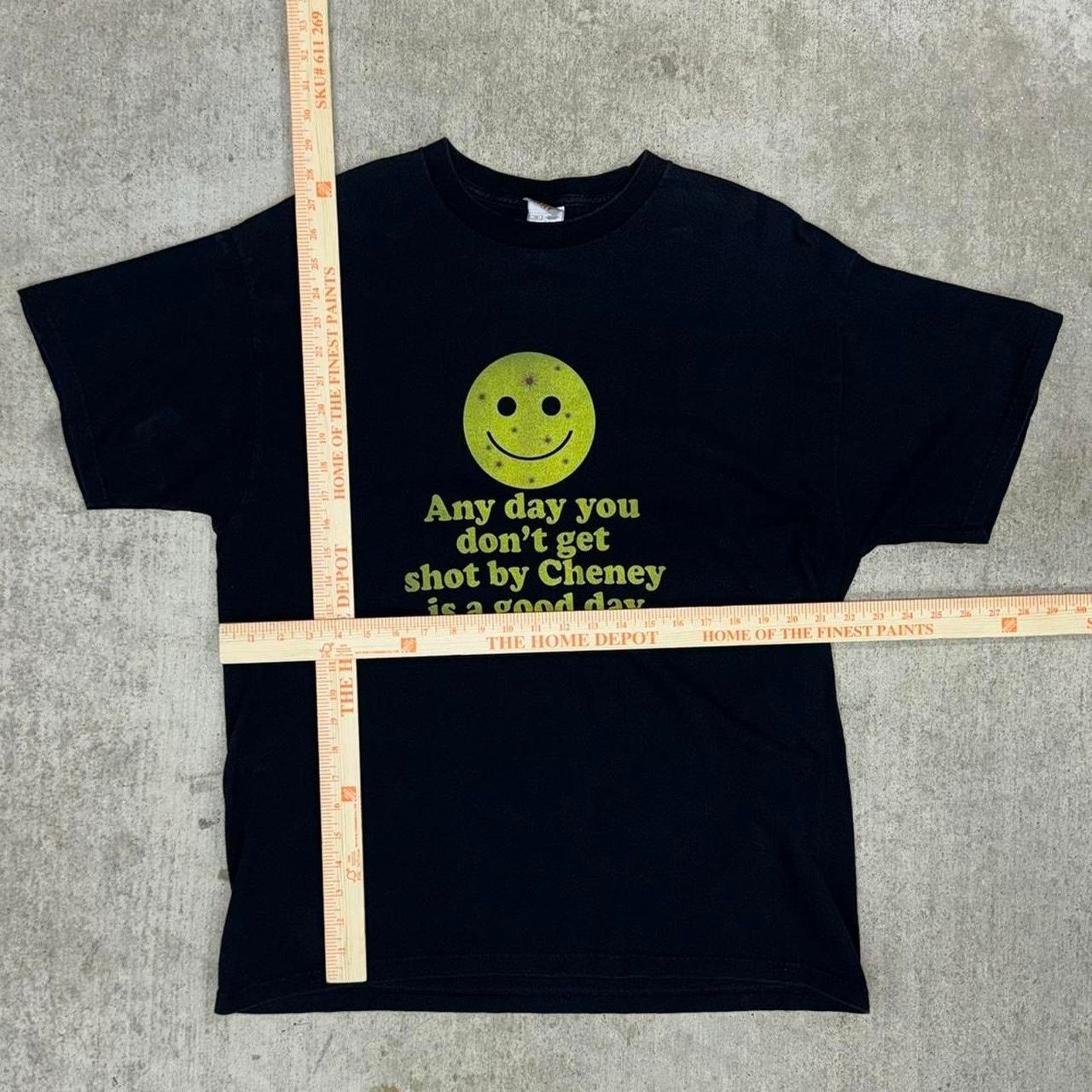 Fruit Of The Loom XL - Vintage smiley face bullet hole cheney t-shirt Size US XL / EU 56 / 4 - 3 Thumbnail