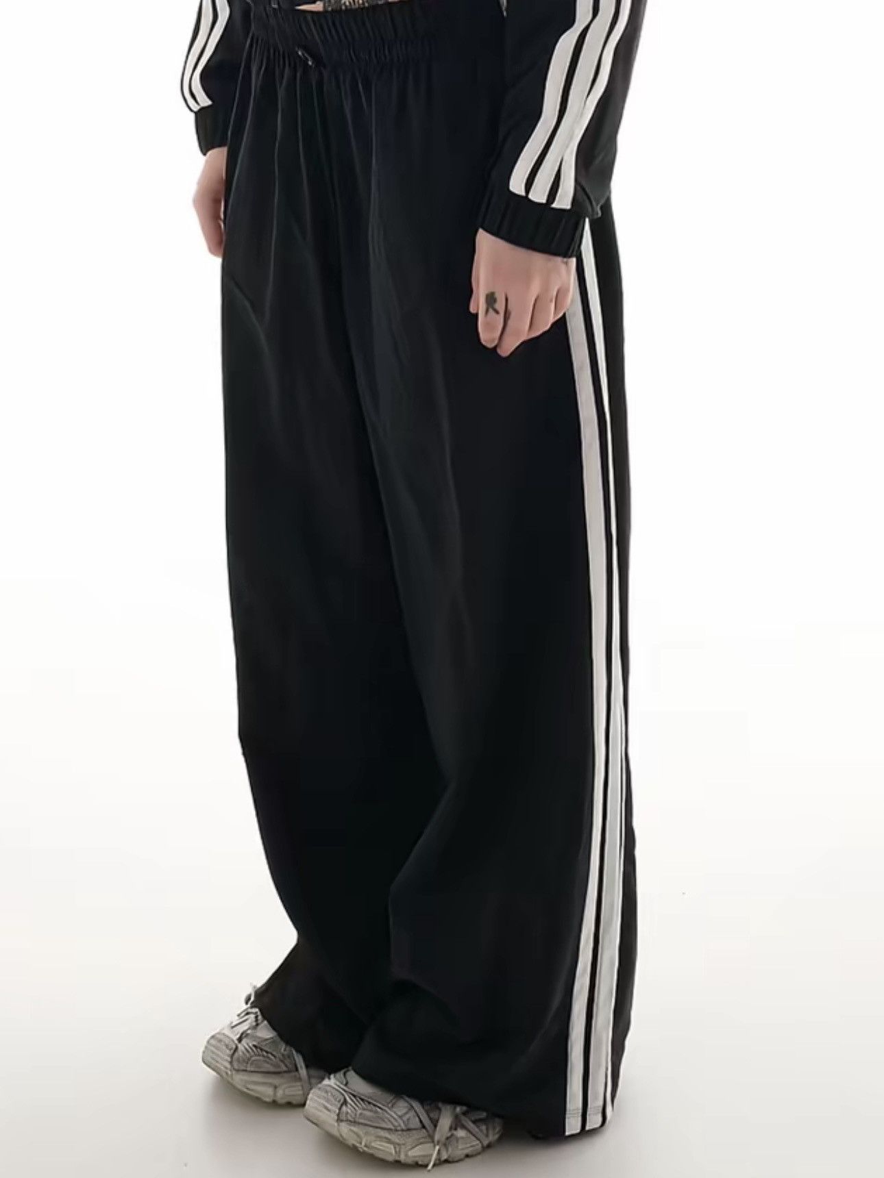 Adidas Adidas Balenciaga Style baggy Track Pants Hype Sweatpants Size US 32 / EU 48 - 4 Thumbnail