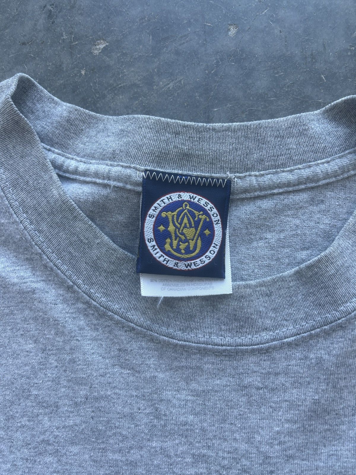 Vintage Vintage Y2K Smith and Wesson Graphic Tee Size US XL / EU 56 / 4 - 3 Thumbnail
