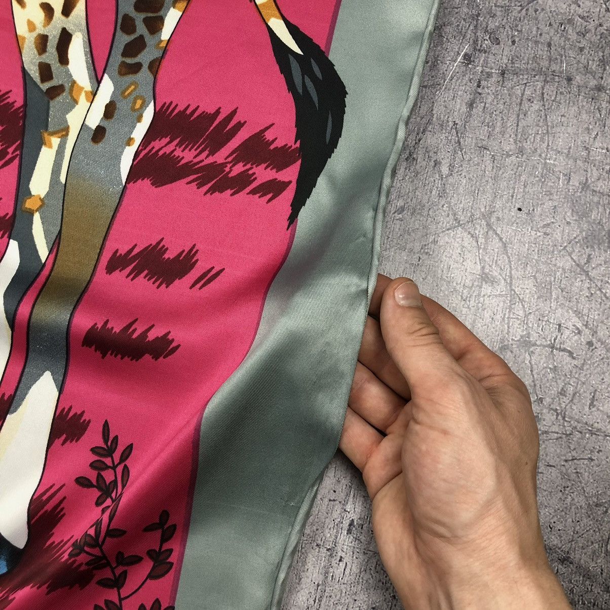 Hermes × Vintage Vintage 90s Hermes Paris Les Girafes Silk Designer Scarf y2k Size ONE SIZE - 8 Thumbnail